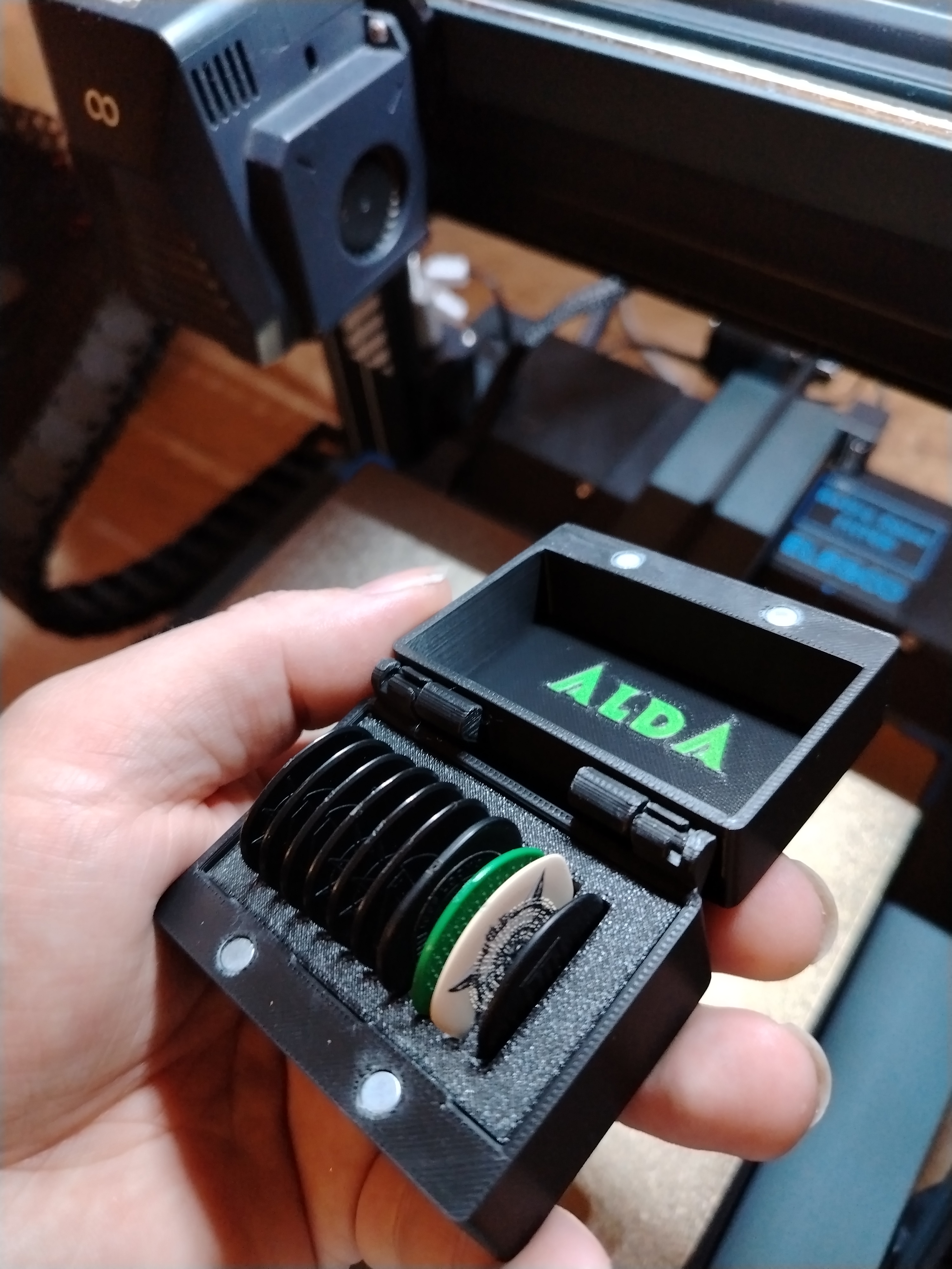 GUITAR/BASS - PICK BOX