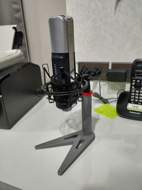 Miniatura 2 do modelo 3D Table Microphone Stand