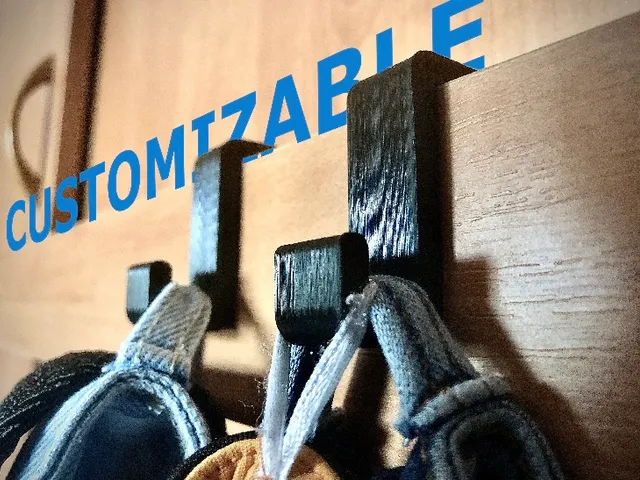 Strong Customizable Hanger