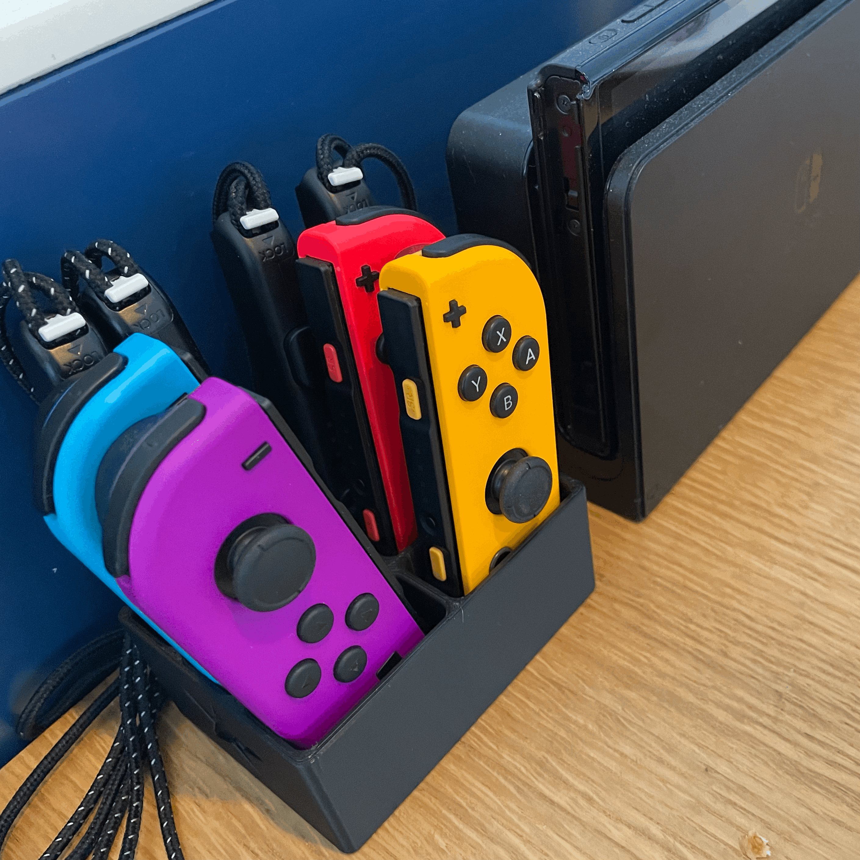 4 x Joy-con ve kayışlar tutucu p (Sadece Plastik Aparattır!!!)