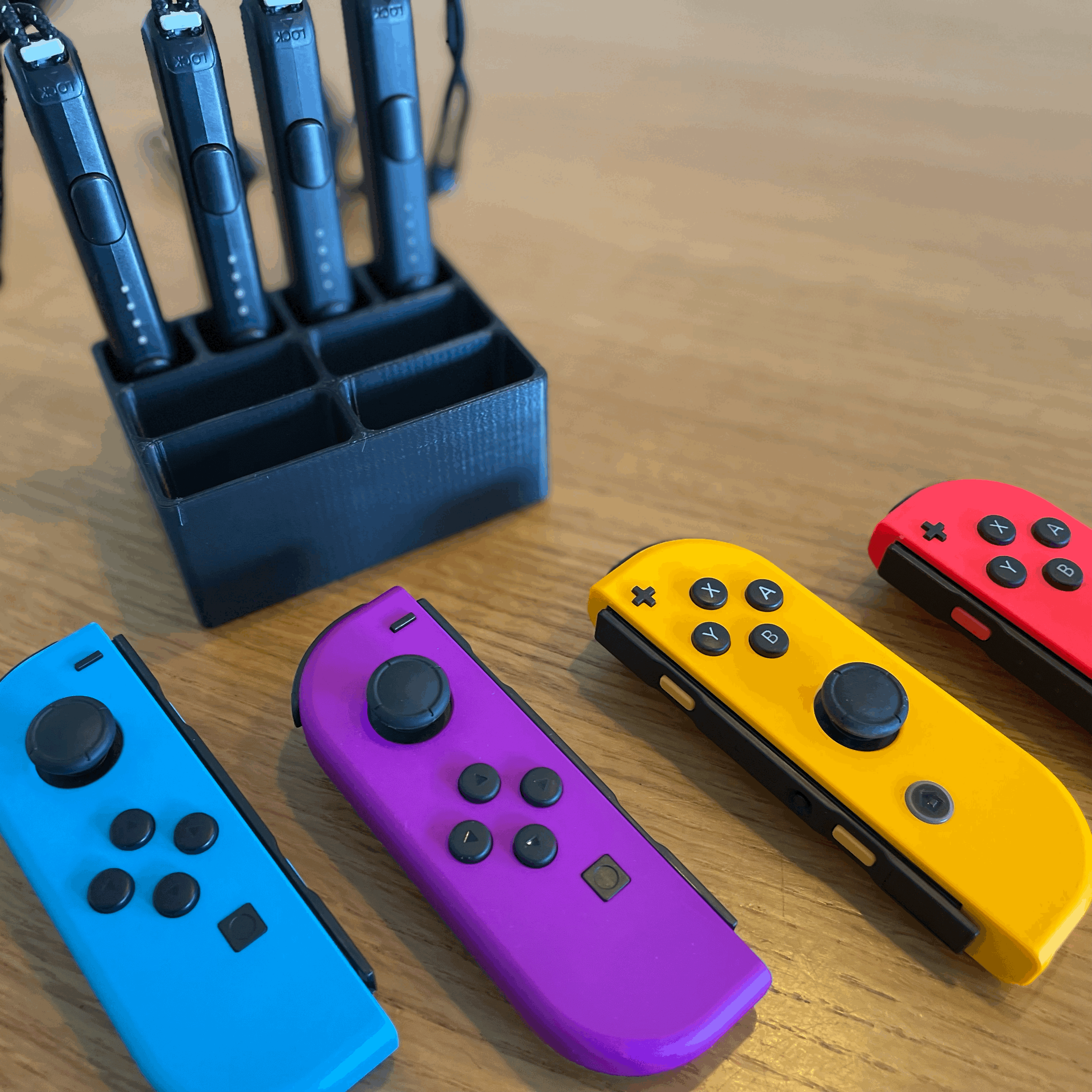 4 x Joy-con ve kayışlar tutucu p (Sadece Plastik Aparattır!!!)