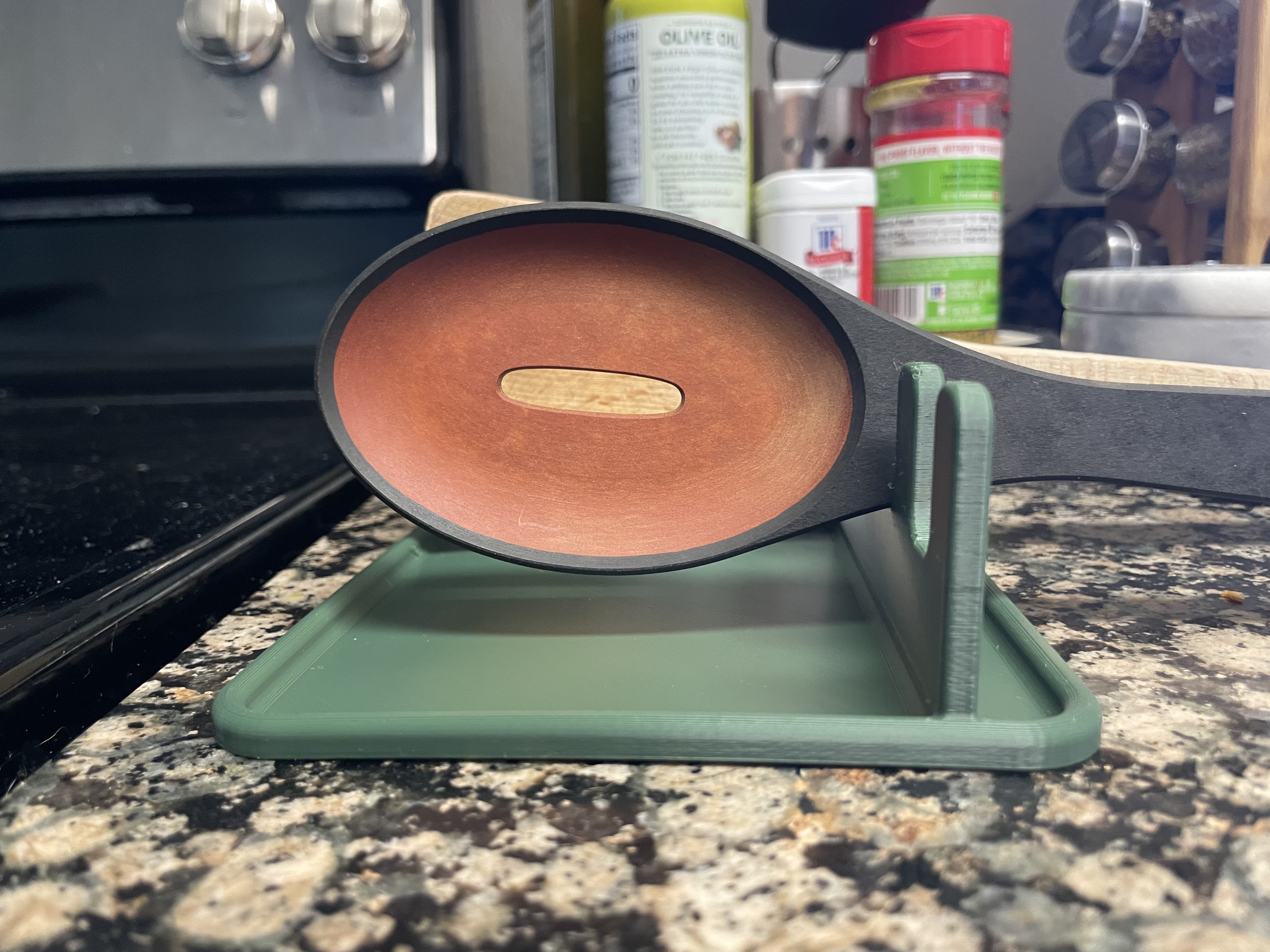 Miniatura 2 do modelo 3D Spoon Holder Thin bottom