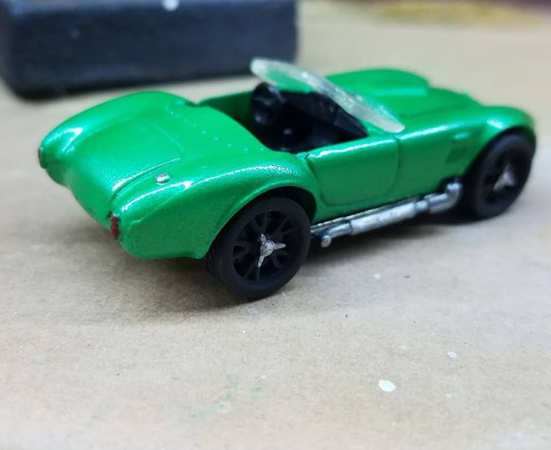 Wheel replacements for diecast cars. With spinoff hub.