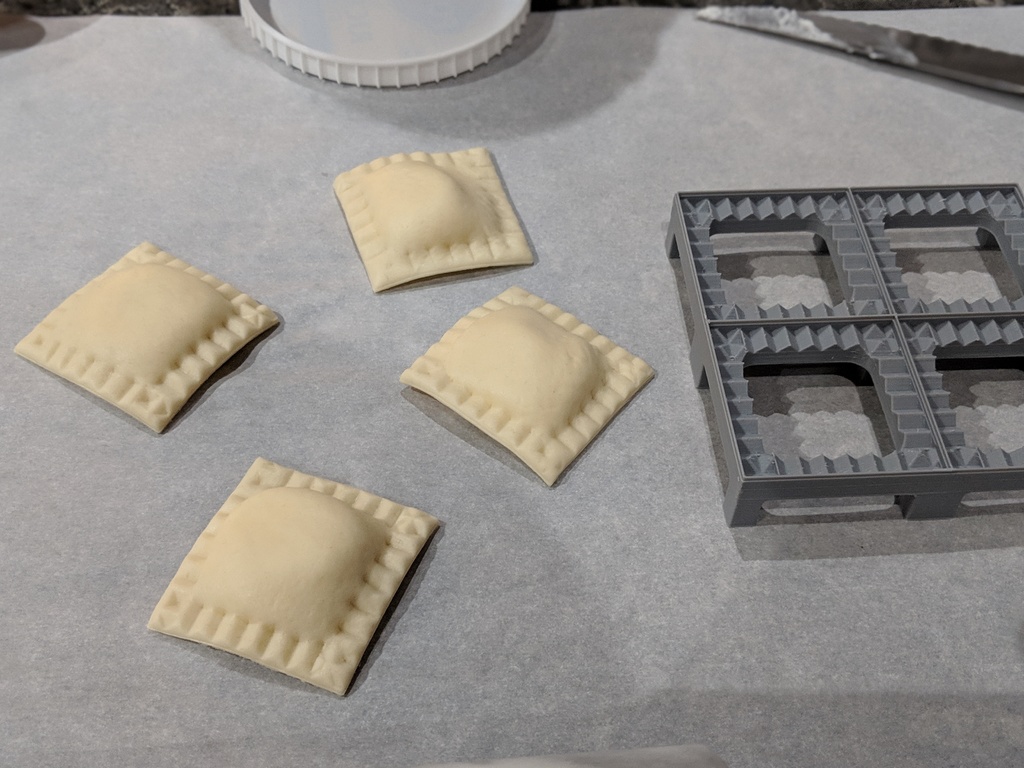 Nonna Luisa Ravioli Press