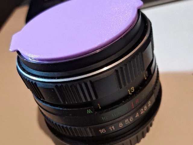 52mm lens cap with flaps for easy screw and unscrew