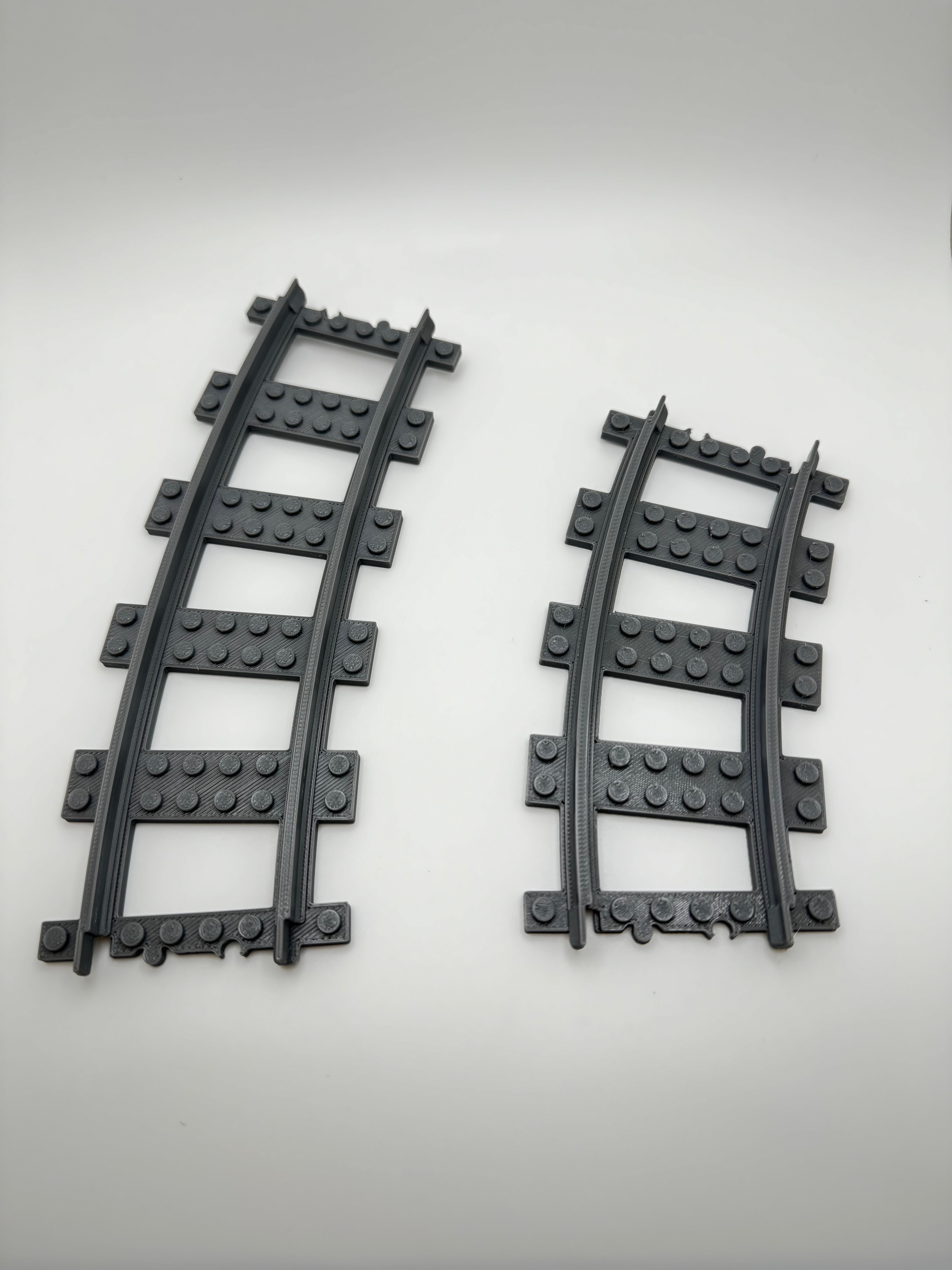 Basic train tracks (curves)