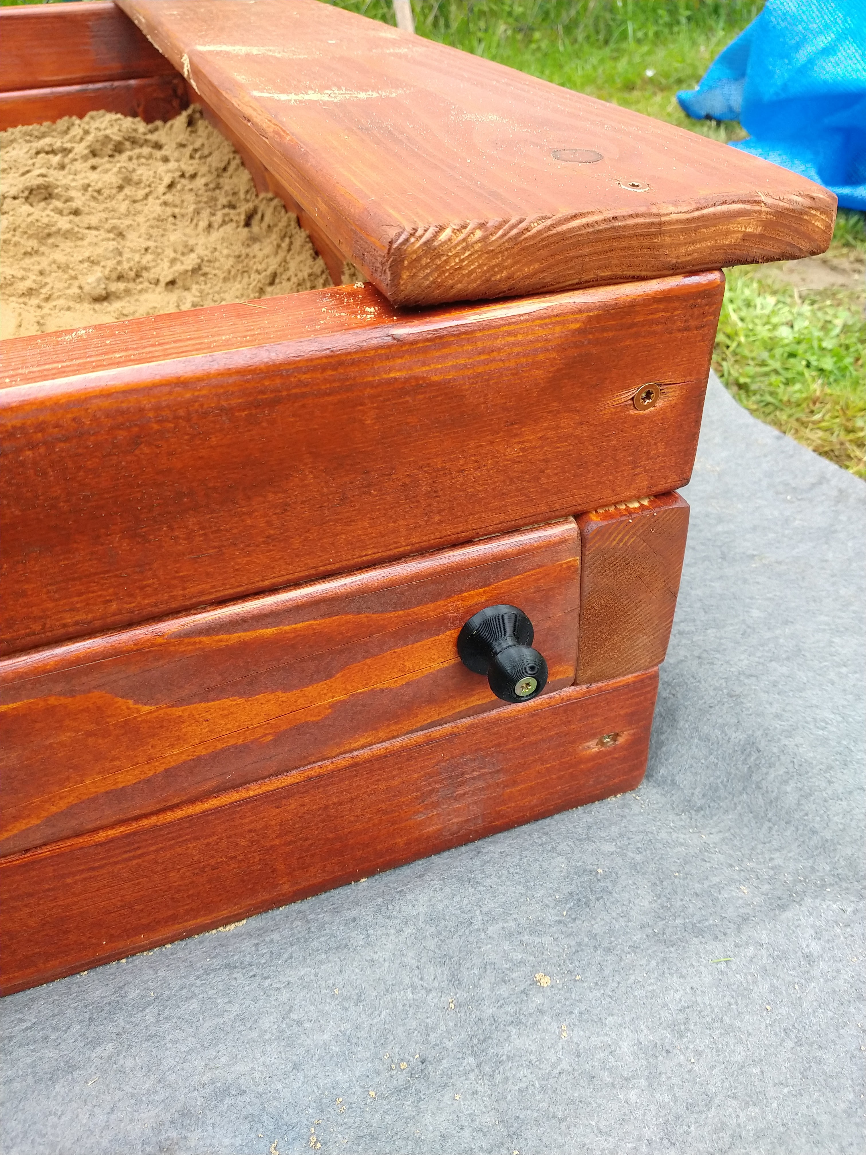 Cover Knob for sandbox