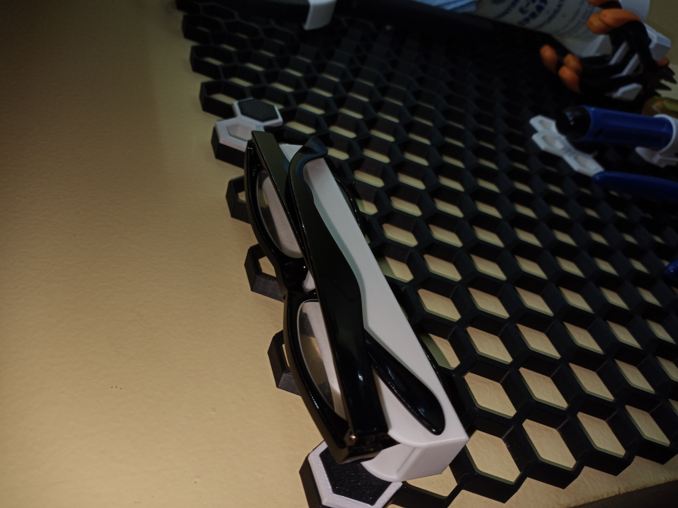 HSW Glasses holder.