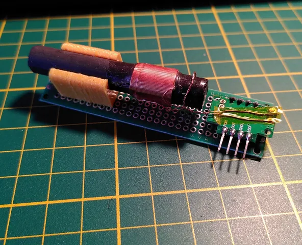 DCF77 antenna holder/breakout board