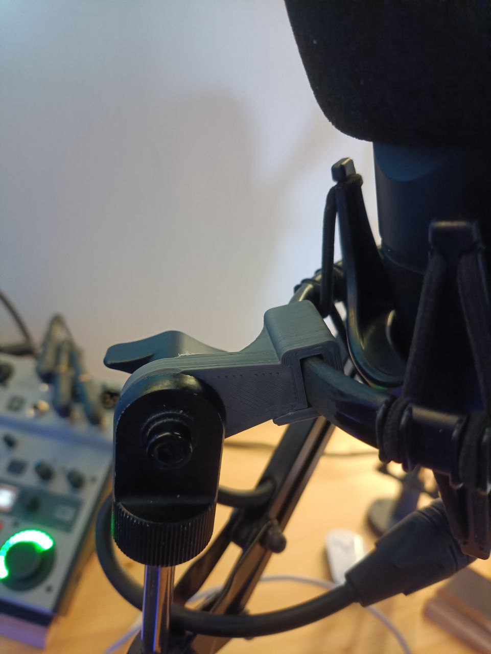 Microphone shockmount repalcement
