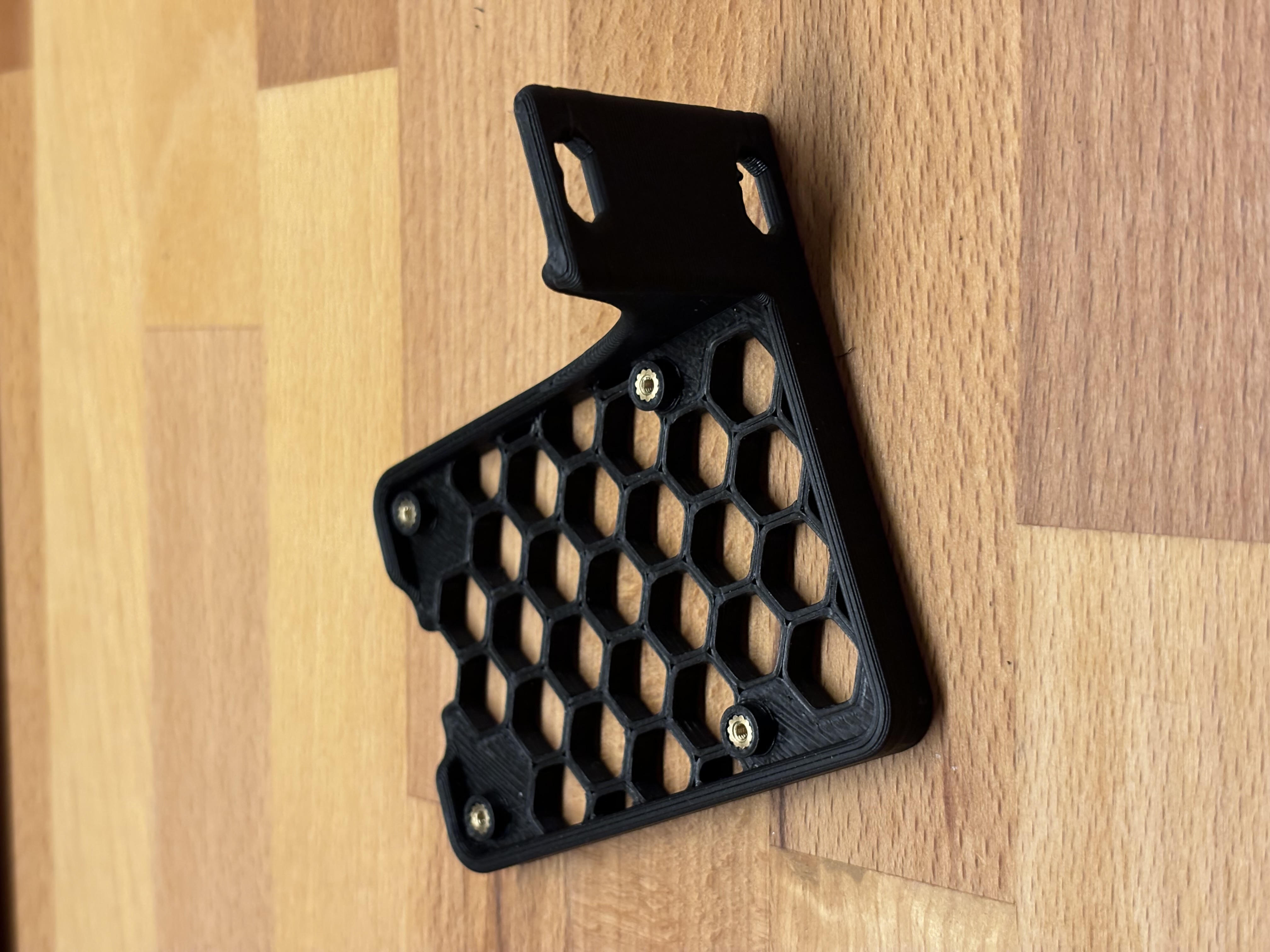 Miniatura 2 do modelo 3D Raspberry Pi Rack Mount with Heat Set Inserts