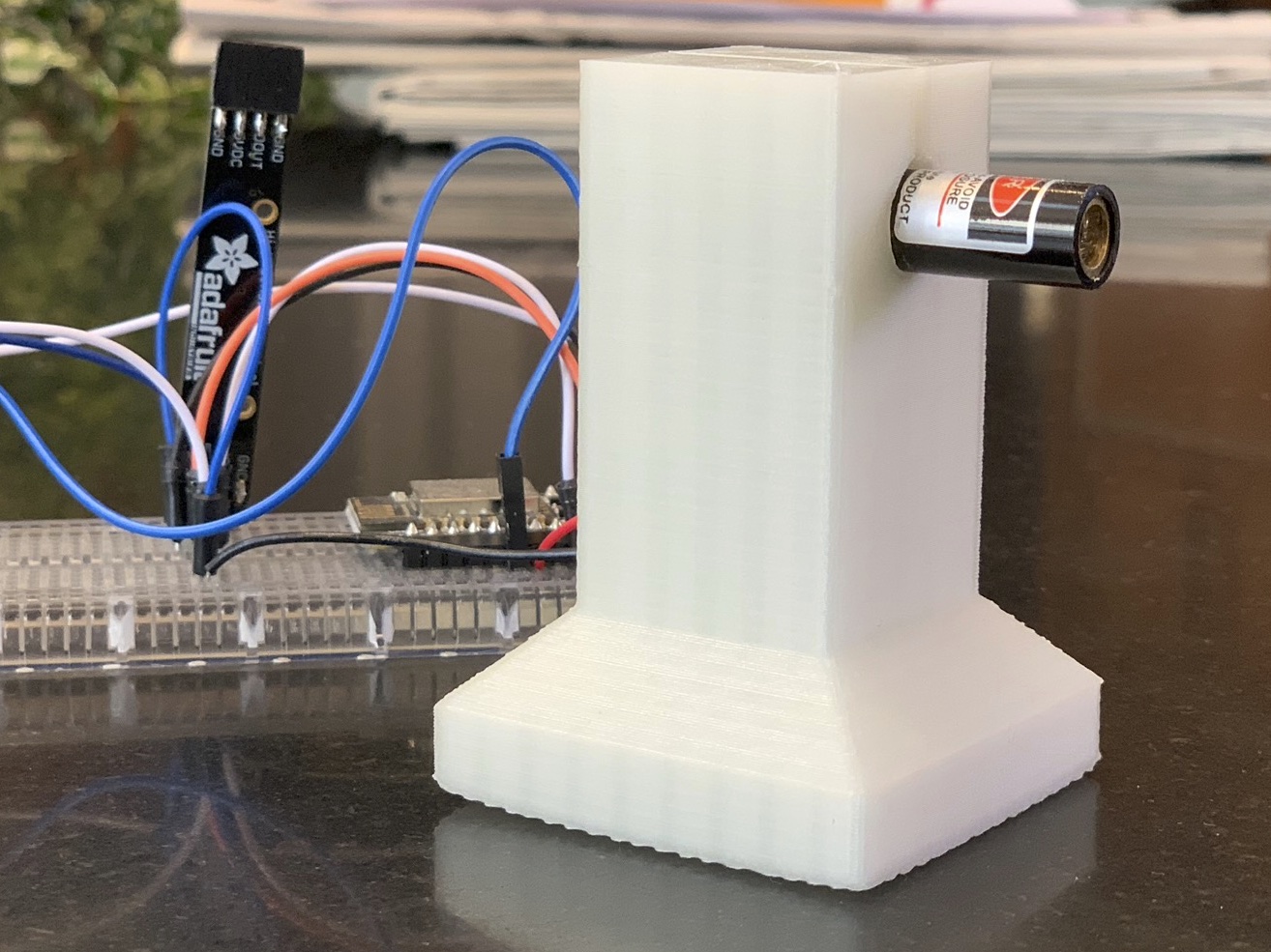 Desktop stand for 5mW laser diode