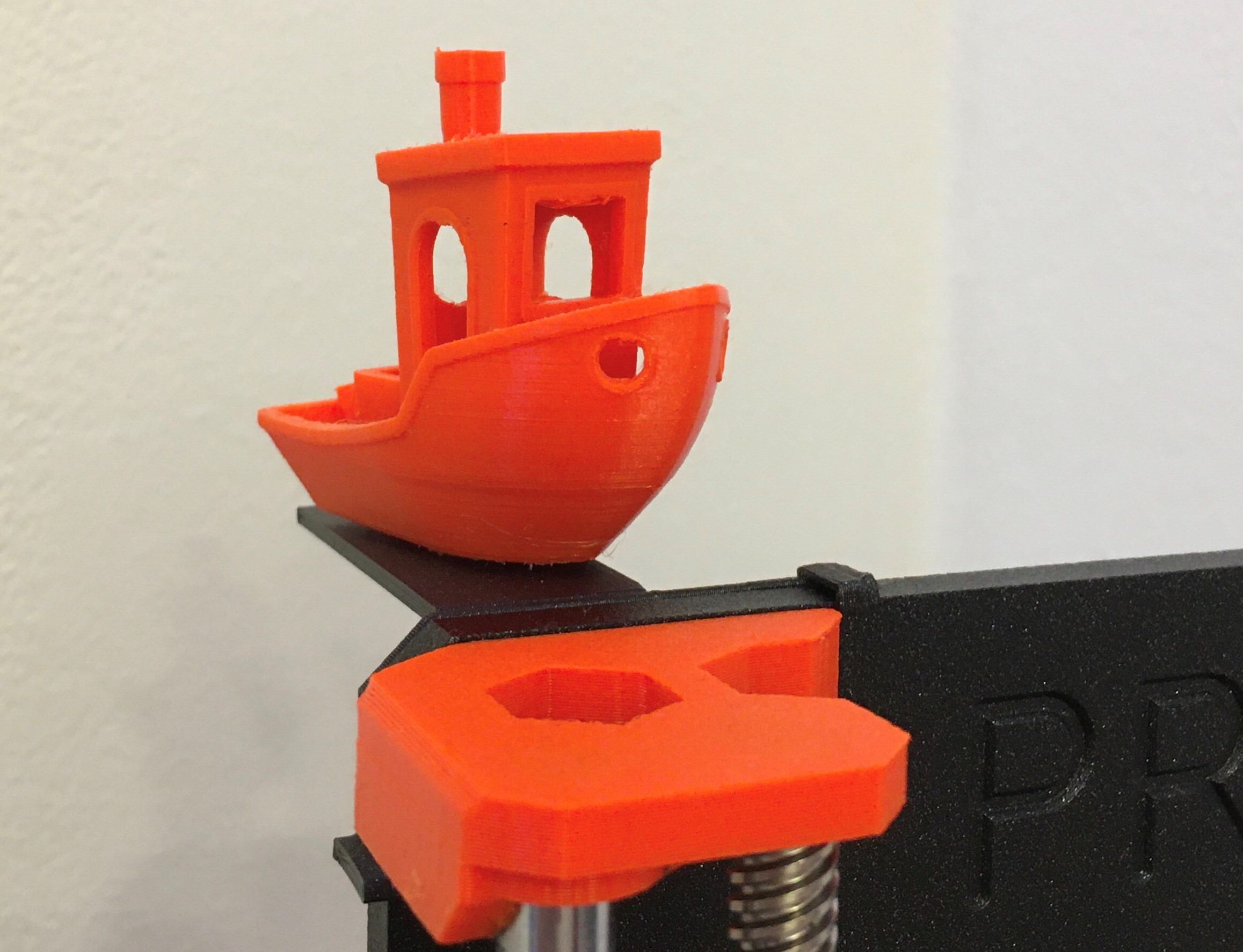 Esthetic upgrade for Prusa MK3S (3DBenchy holder)