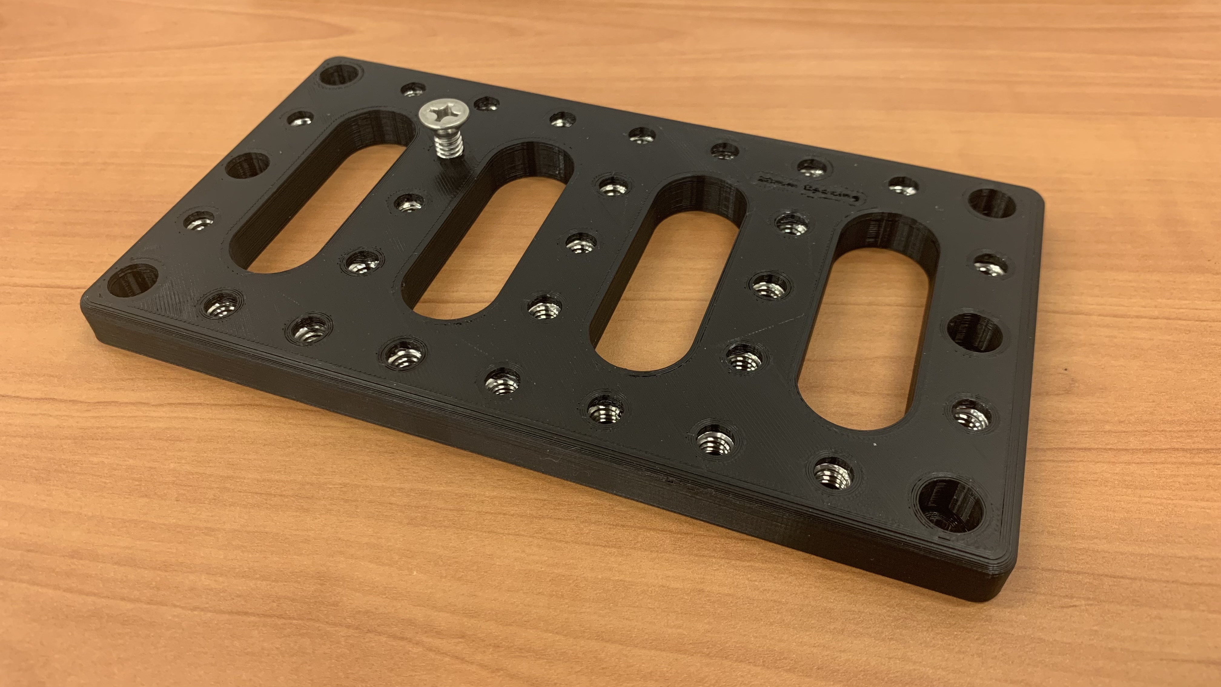 Spot Universal Mounting Plate by MyWay2Build | Download free STL model