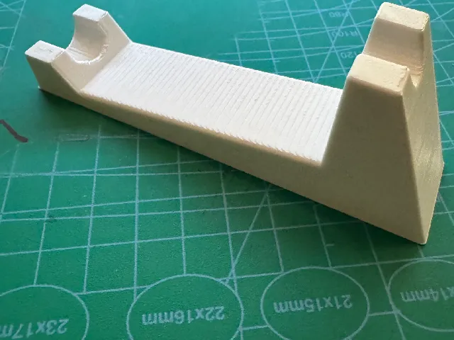 Razor Stand