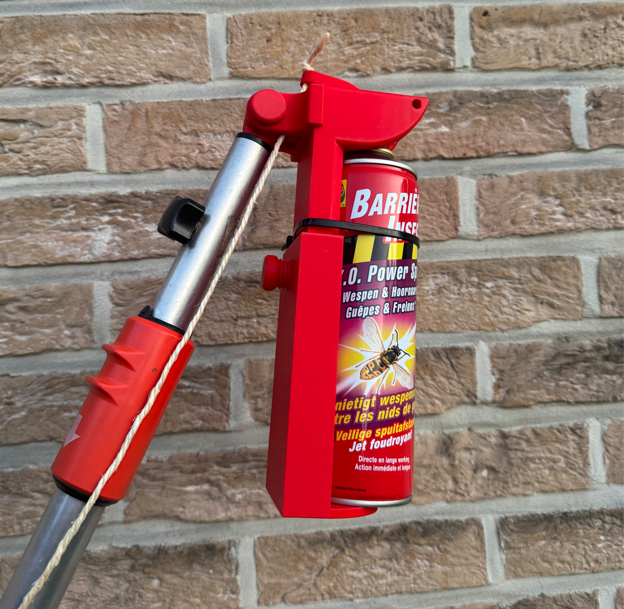 Spray Can Extension Pole Adaptor (gardena combisystem)