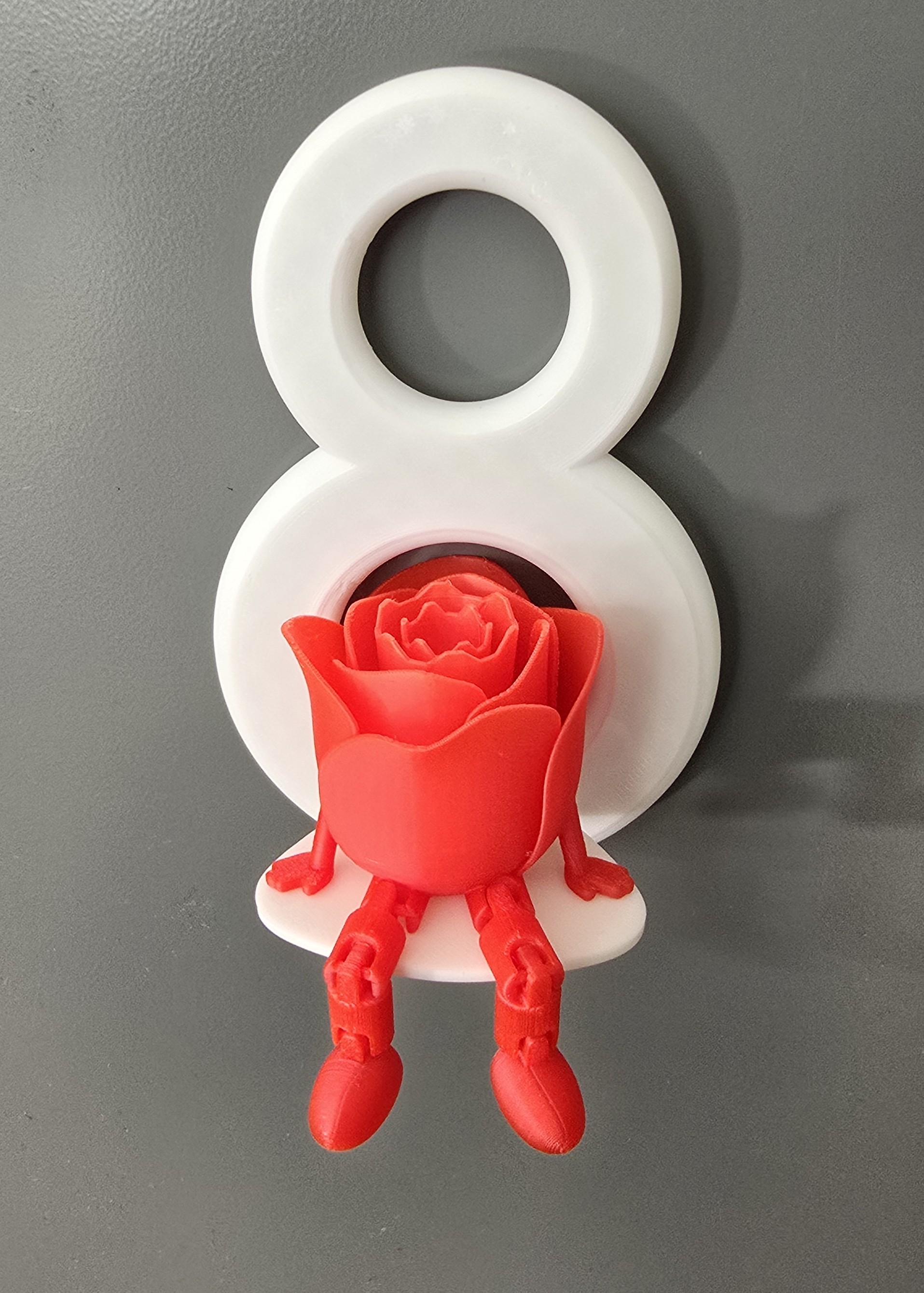 Articulated rose for the women's day on 8th of March