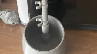 Plant pot with integrated support