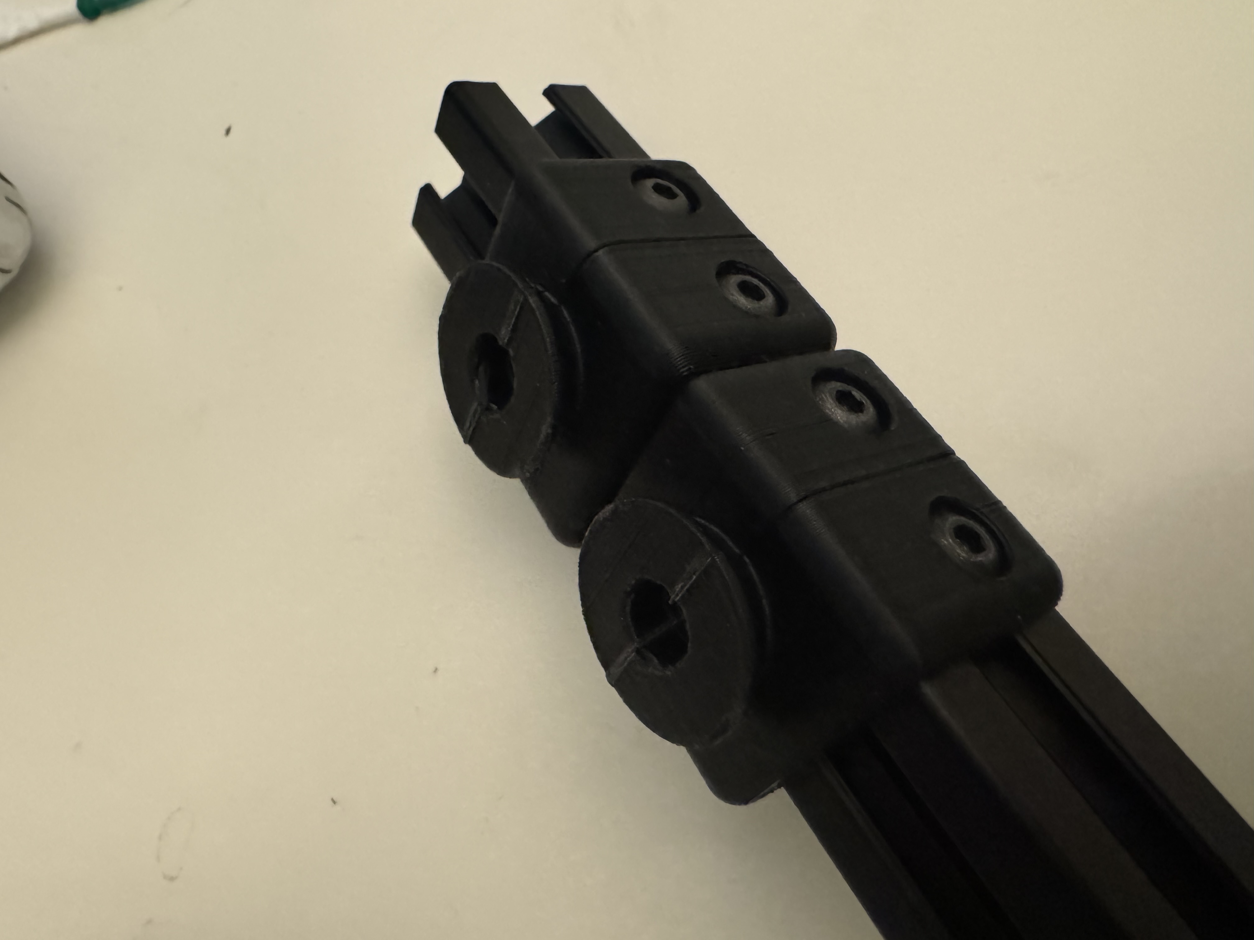 Extruded Aluminum 2020 T-Slot Multiconnect Bracket (Parameterized) — miniatura 3