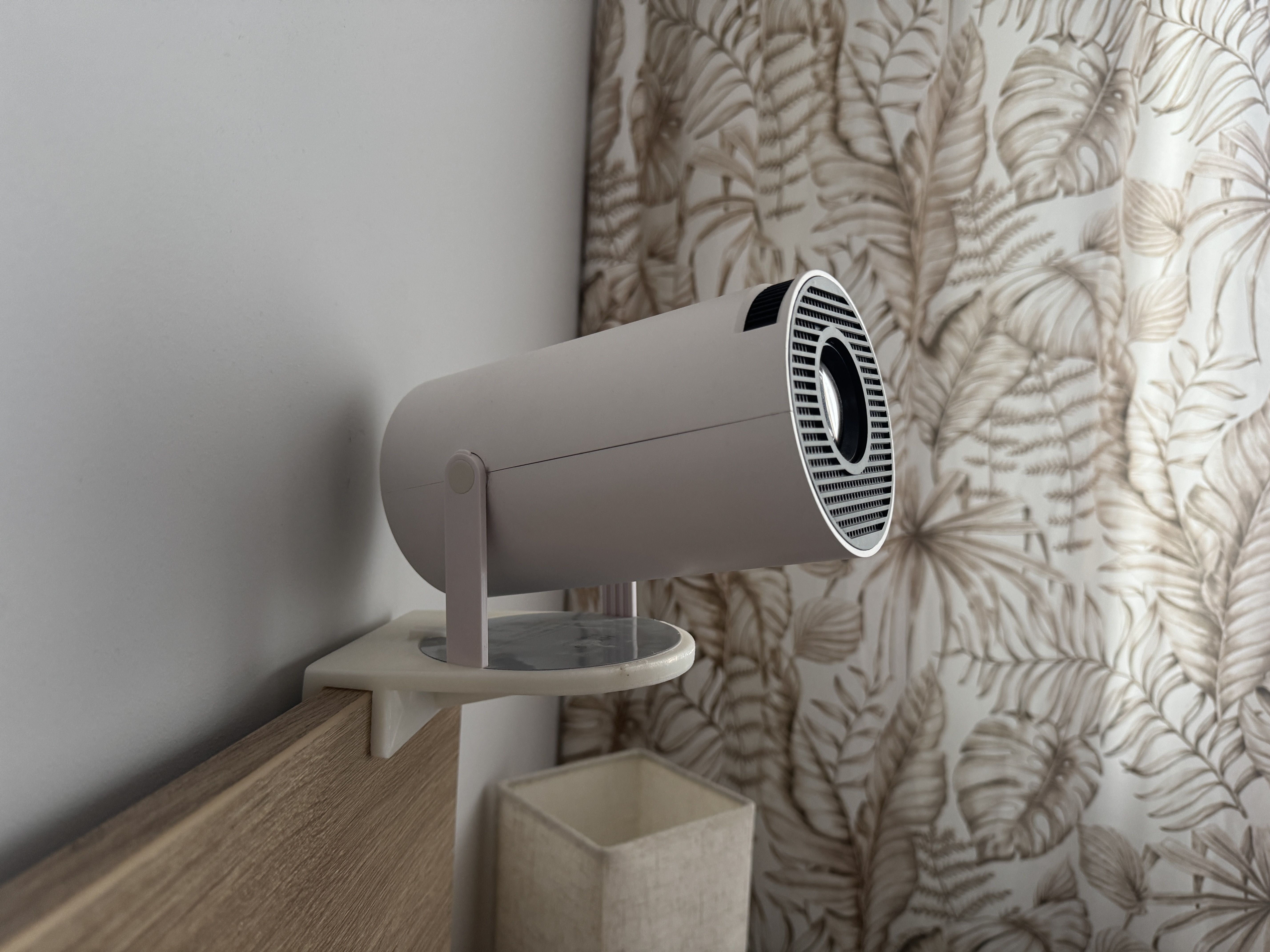 hy300 projector bed holder