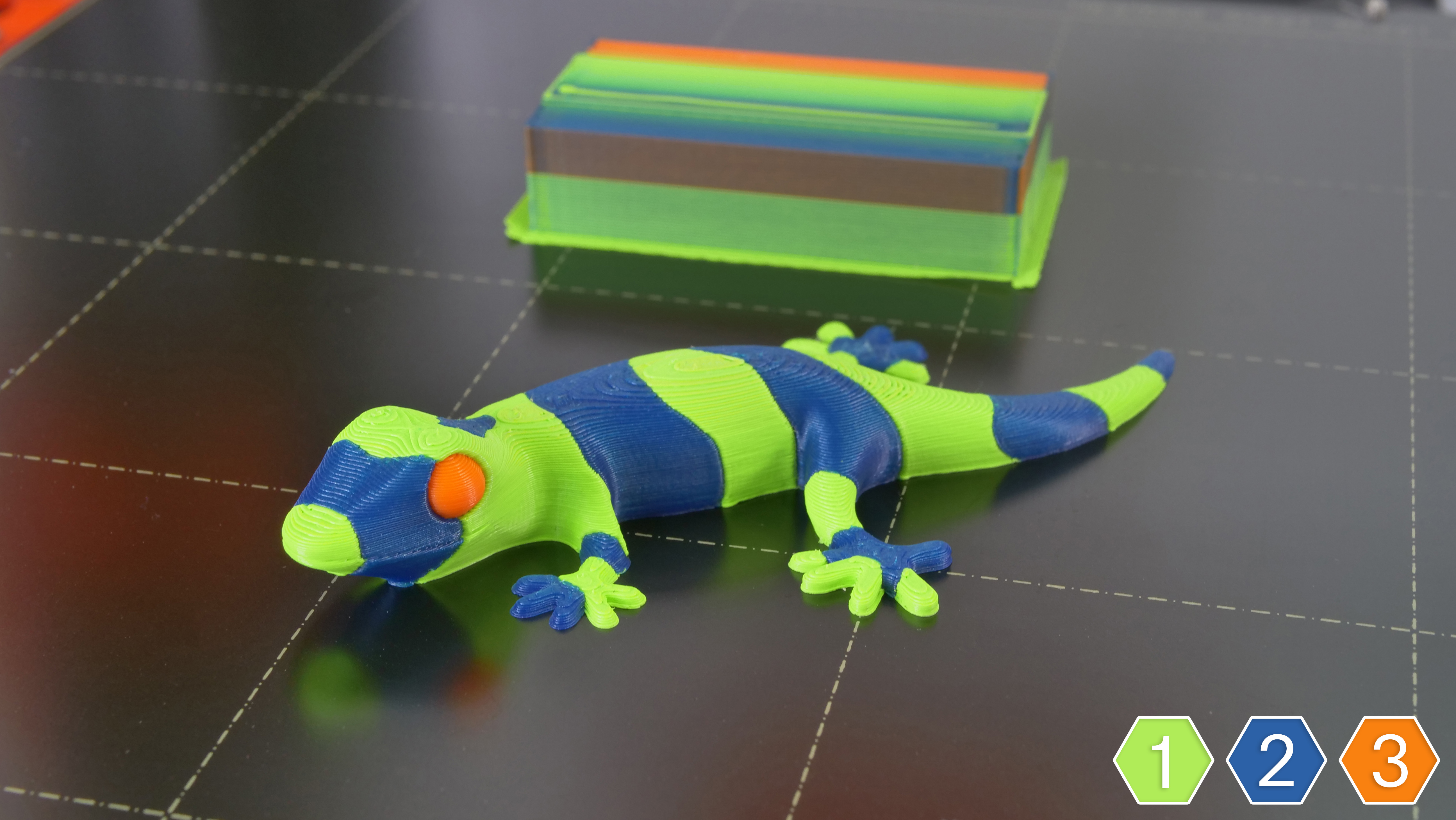 Striped lizard (multi-material)