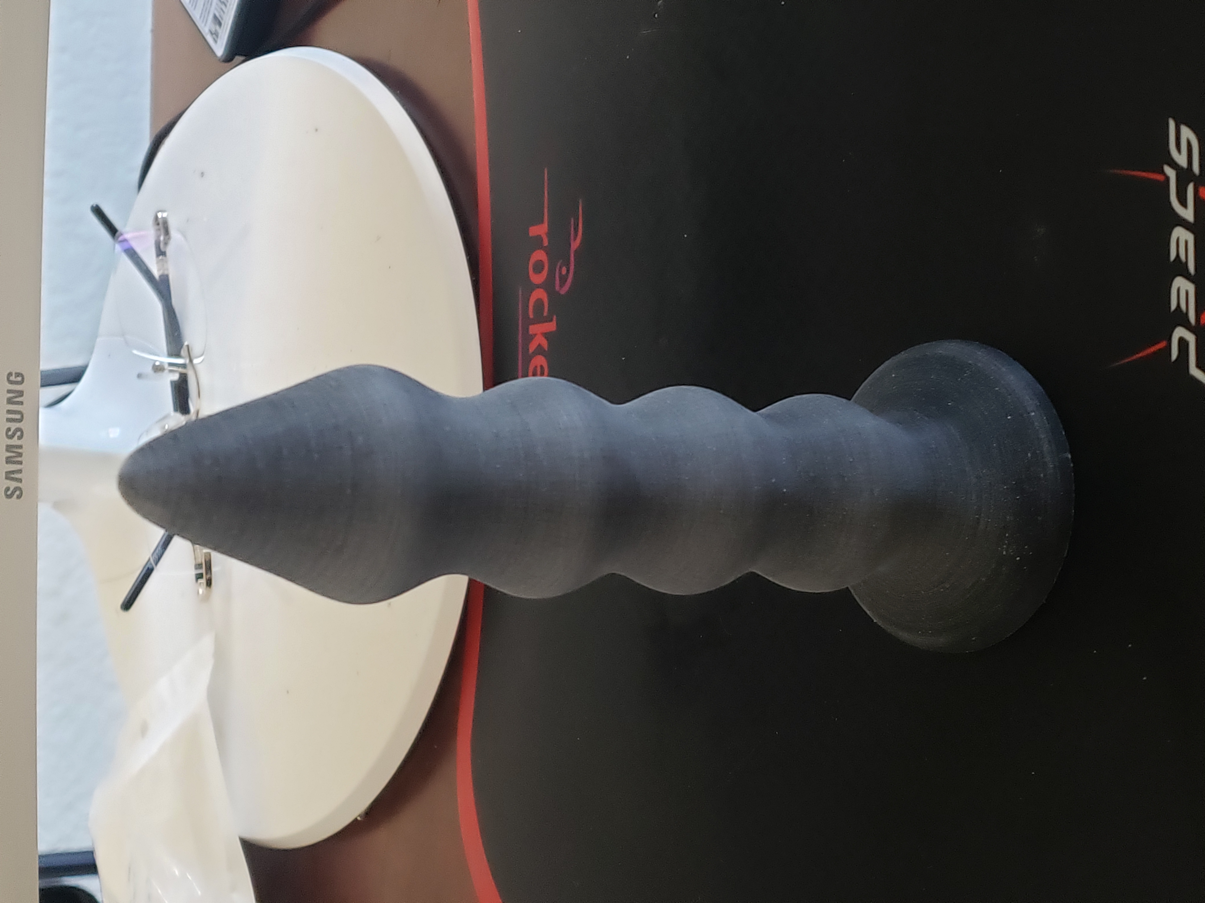 Medium wavy dildo
