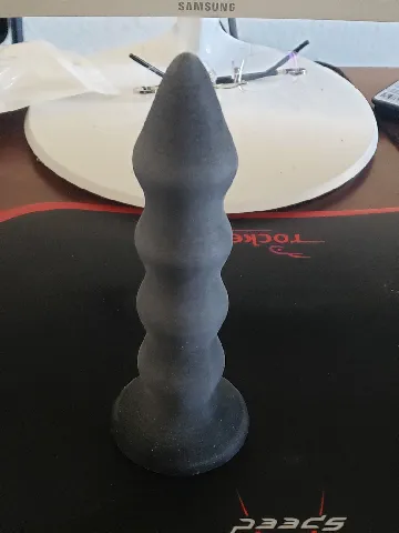 Medium wavy dildo