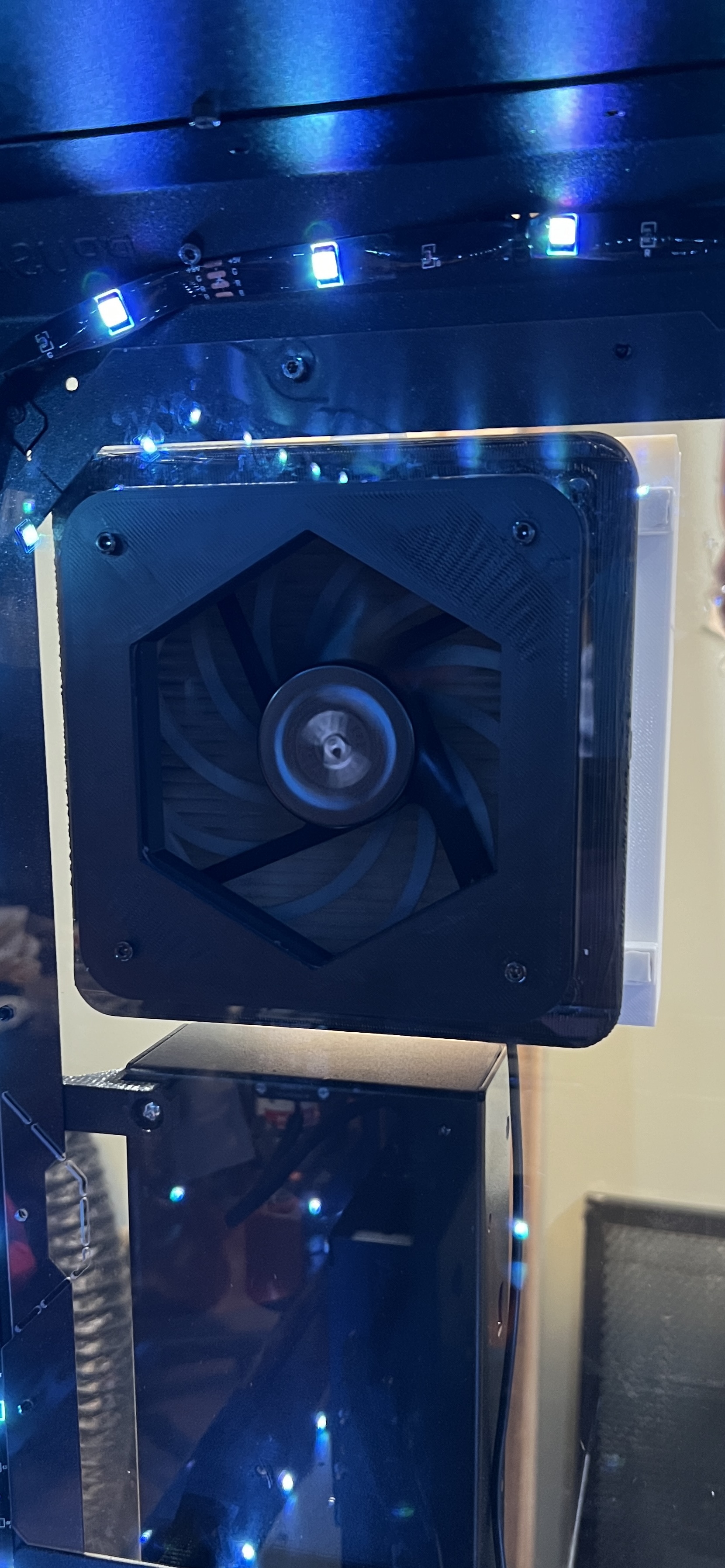 DIY Prusa Enclosure Filtered Exhaust by DaveChevalier | Download free
