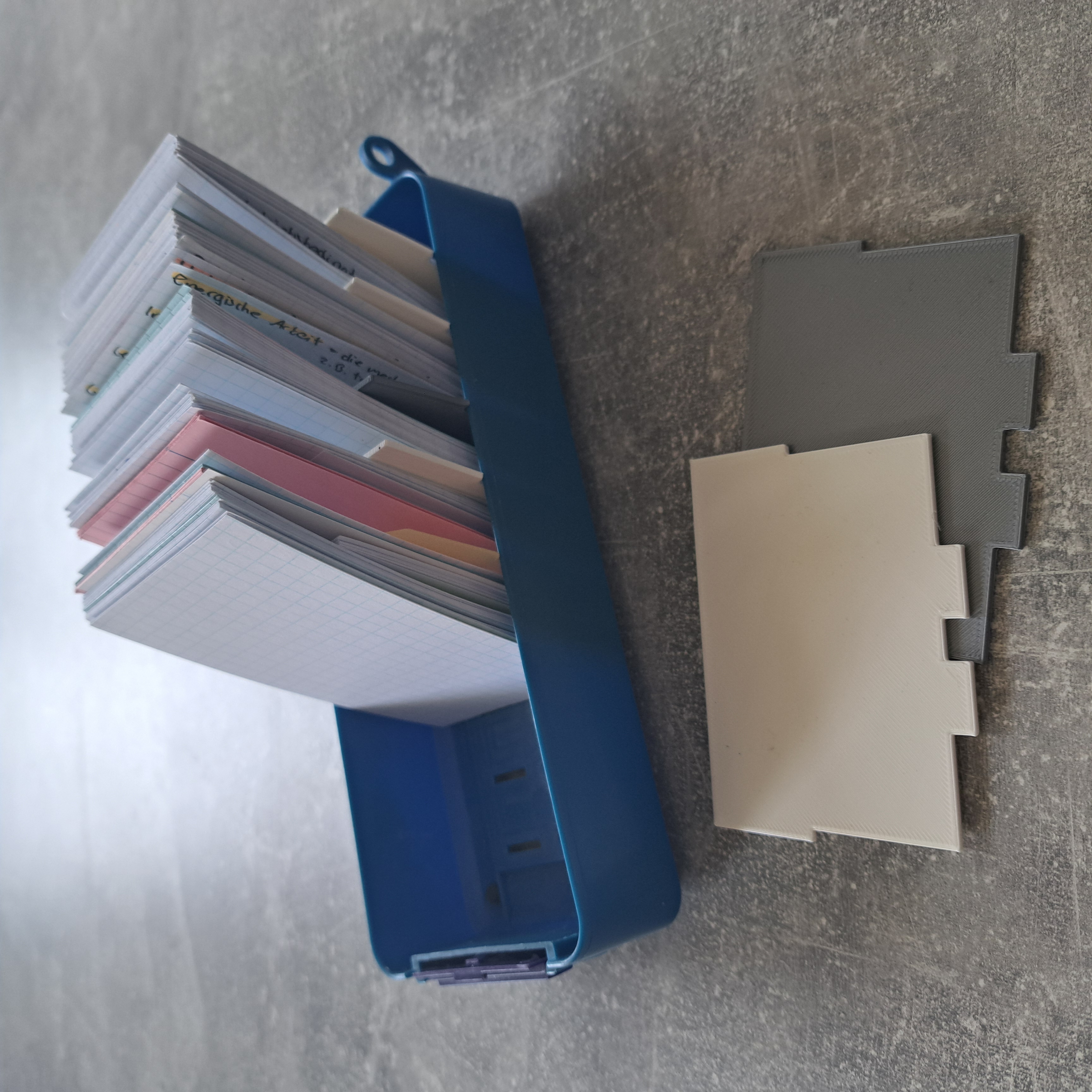 Kateikartenabstandhalter - Index Card Spacer