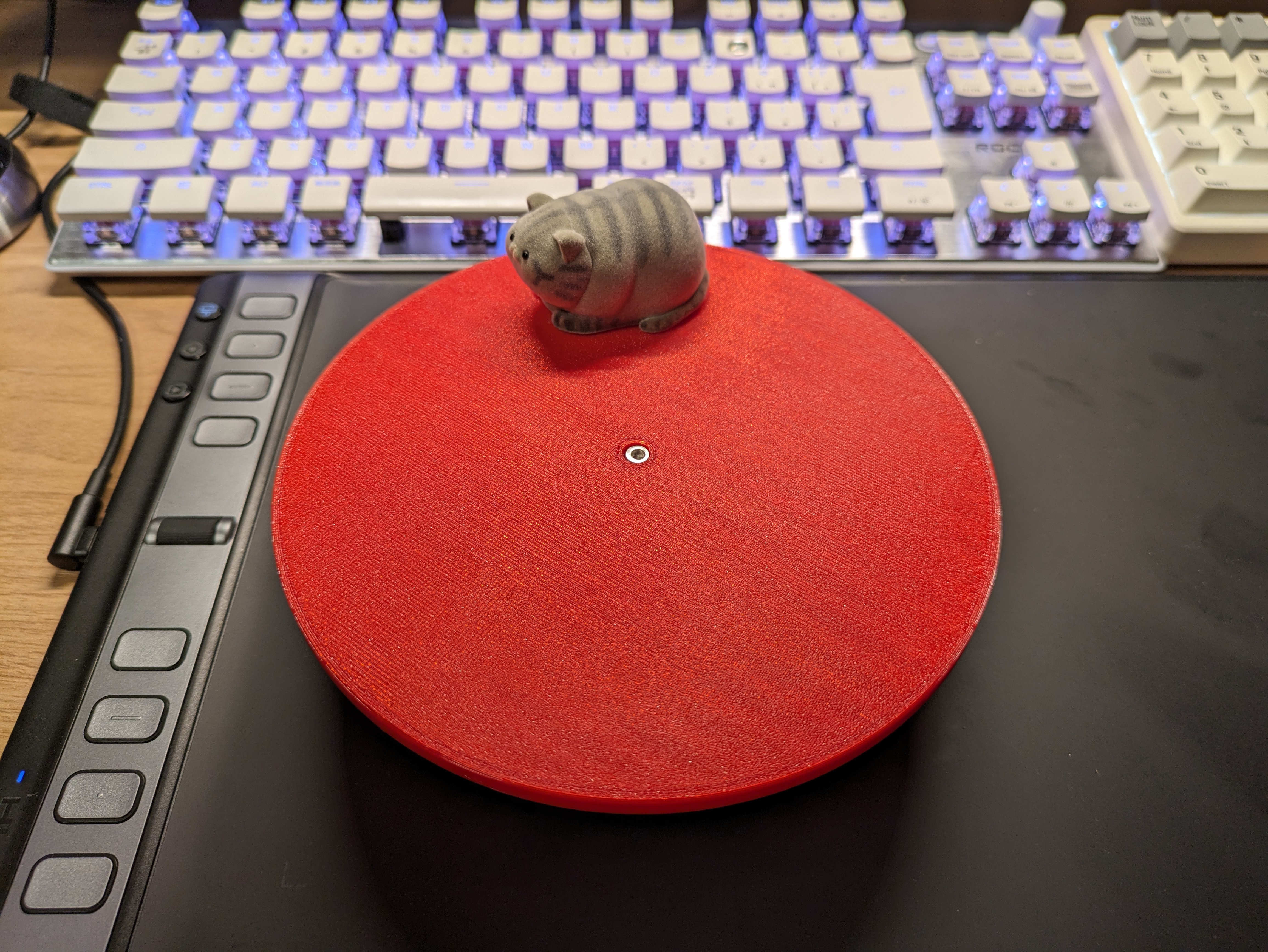 Miniatura 2 do modelo 3D Stable rotating platform