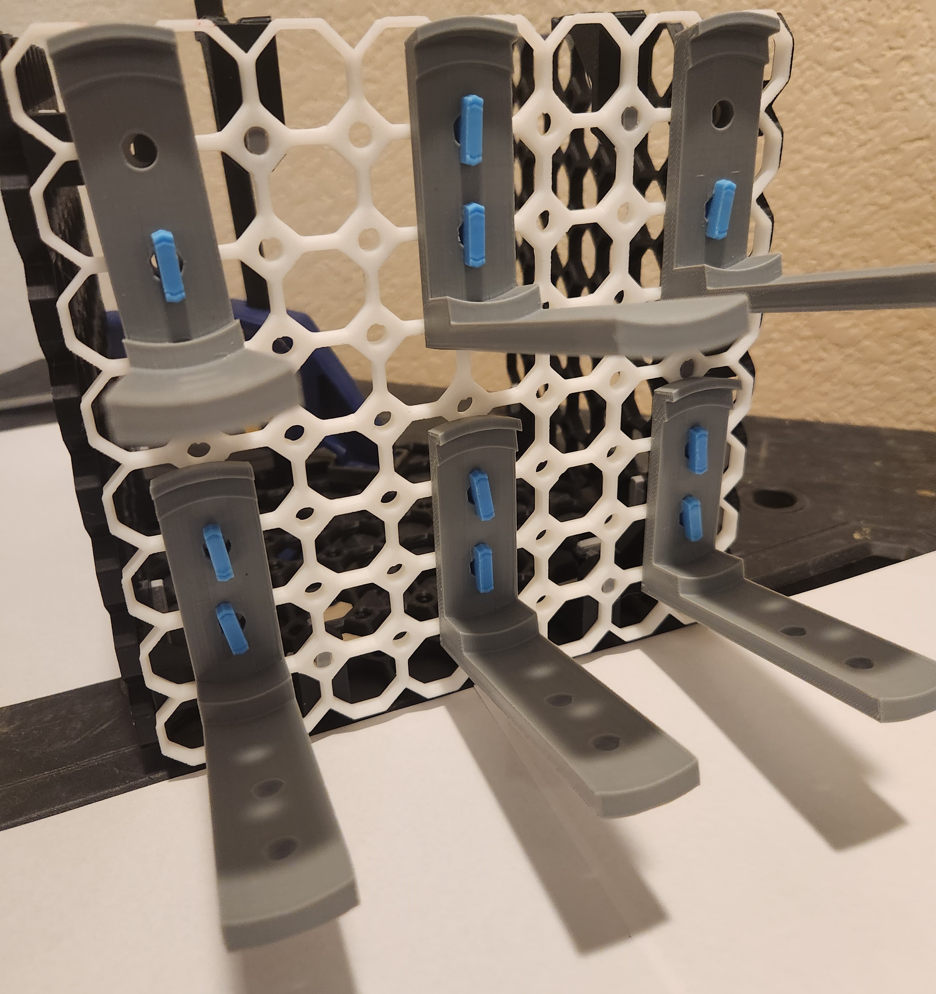 Multiboard Spray Paint Can Holder By Moviac Download Free STL Model multiboard-spray-paint-can-holder-by-moviac-download-free-stl-model