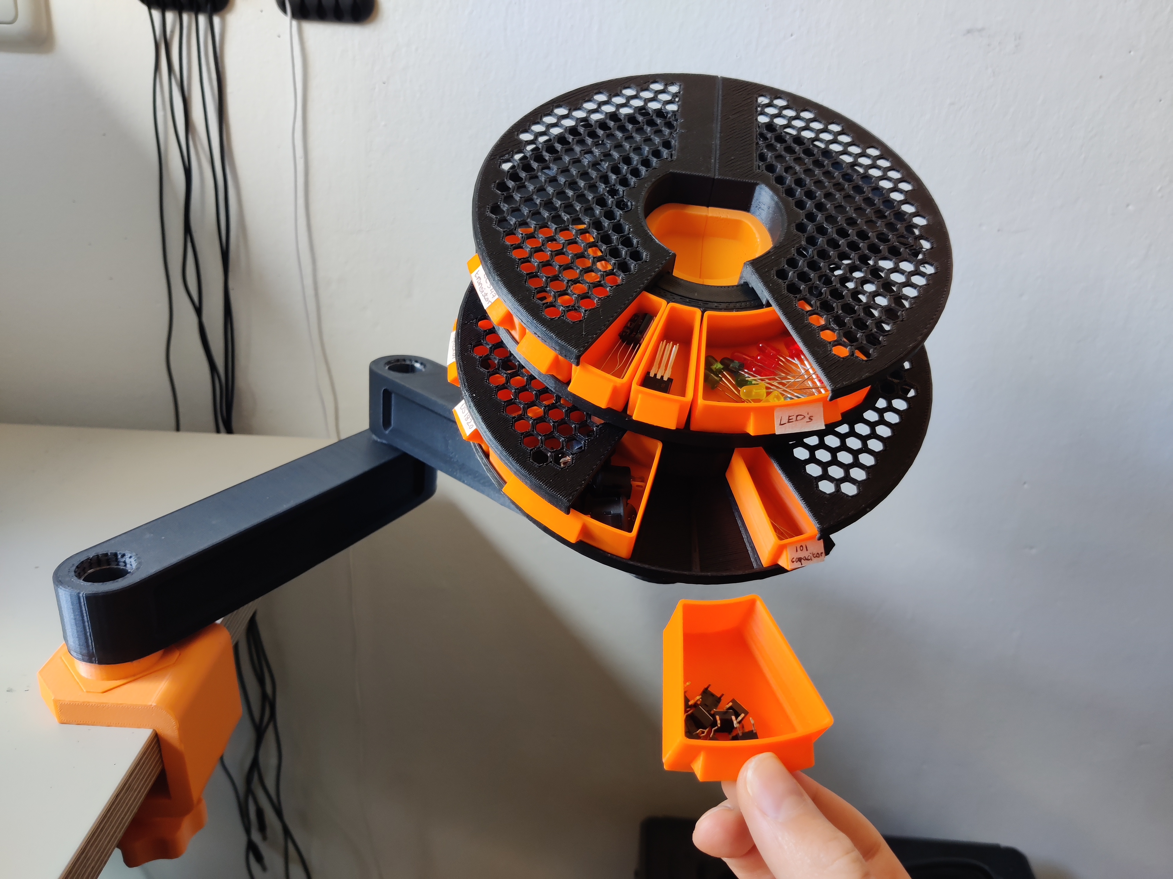 Stackable Expandable Rotating Moveable Storage Arm 3D model thumbnail