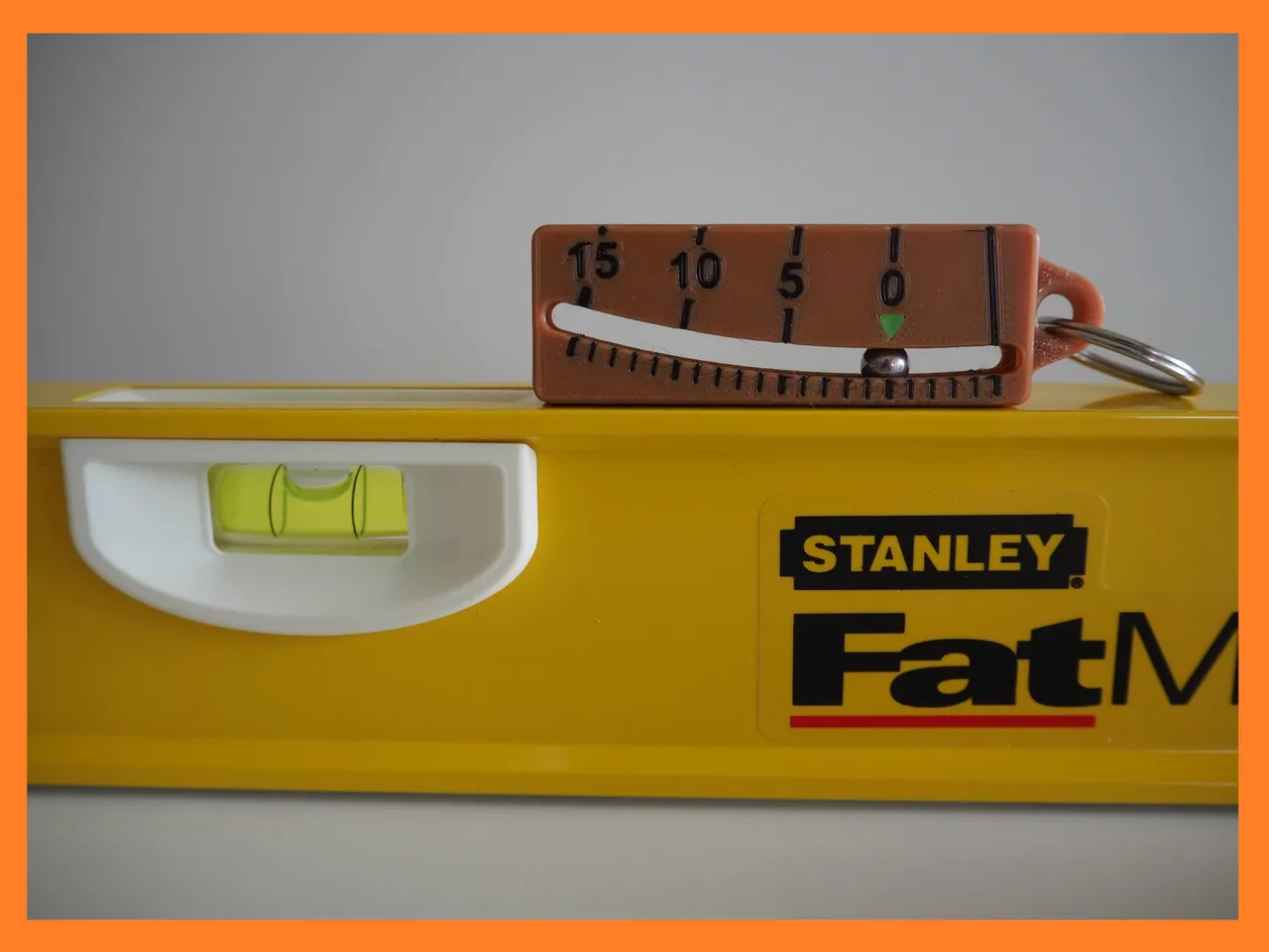 Horizontal Level Keychain by Highrise Workshop | Download free STL ...