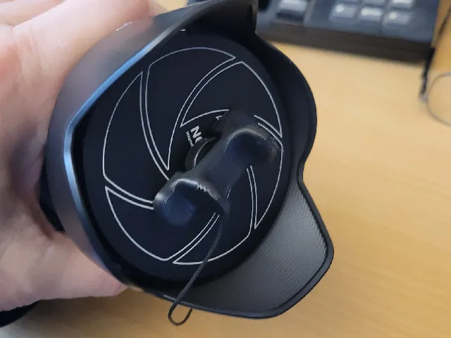 Finger grip for Magnetic Lens Cap