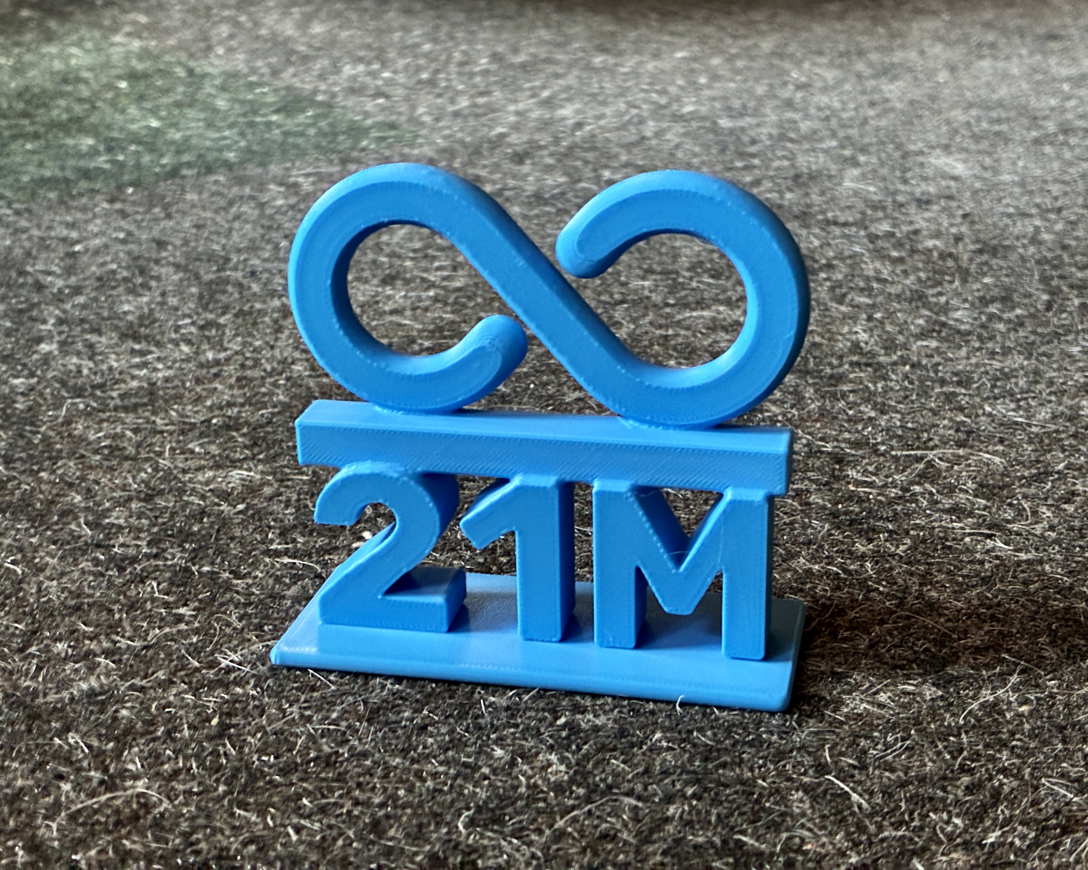 Bitcoin - Everything divided by 21M - Statue