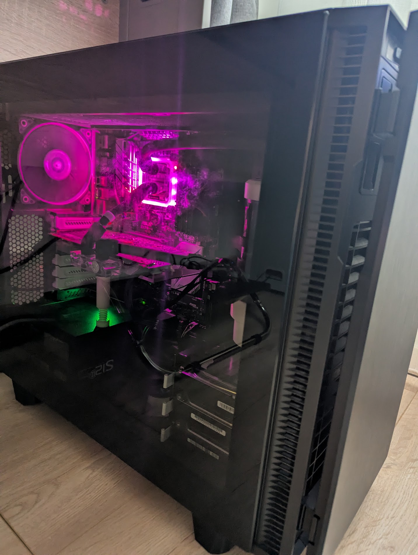 Fractal Design Define R5 front panel spacer