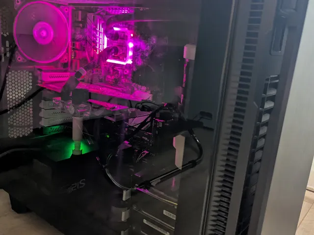 Fractal Design Define R5 front panel spacer