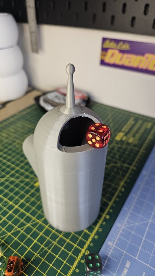 Bender Bot Bender Bot dice tower par This Noise | Téléchargez gratuitement un ...
