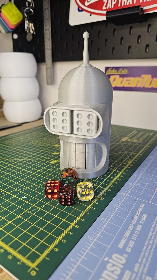 Bender Bot Bender Bot dice tower par This Noise | Téléchargez gratuitement un ...