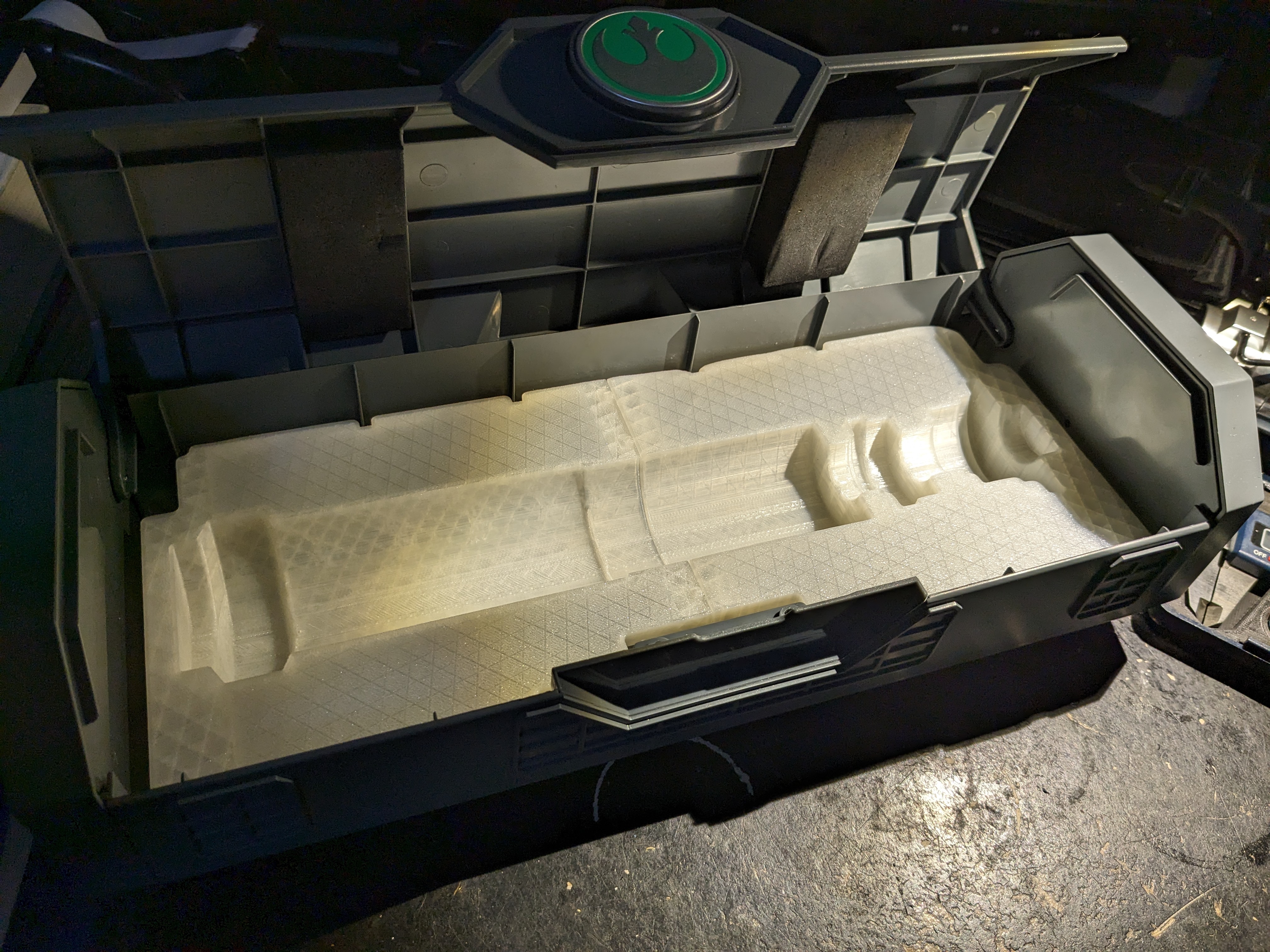 Replacement Tray for the Galaxy's Edge Luke's Return of the Jedi Legacy Lightsaber Case.