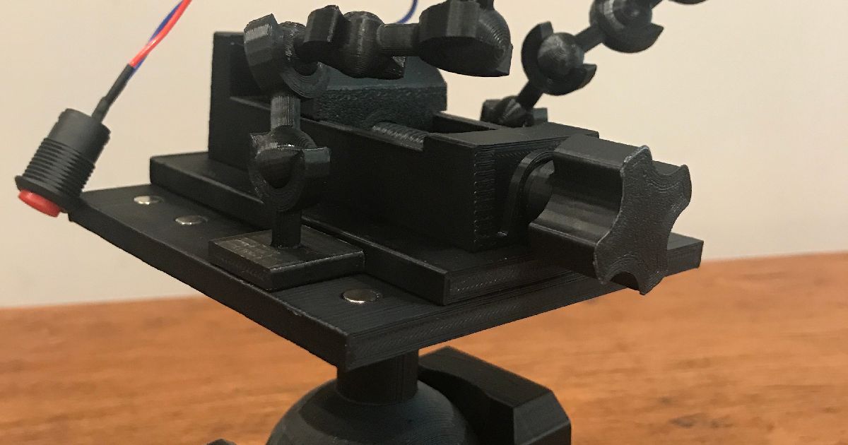 Adaptible ball vise table by xander .y Download free STL