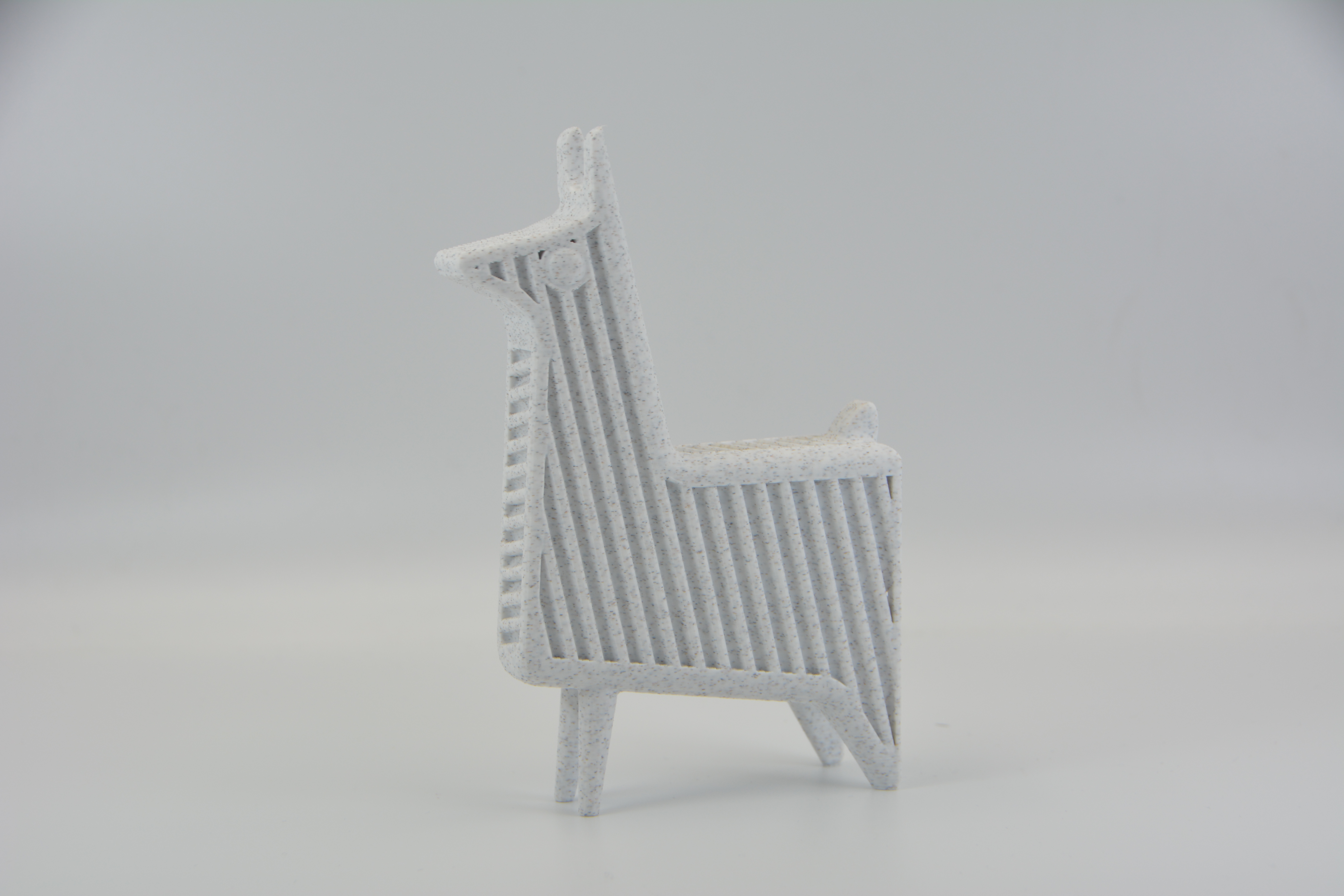 Miniatura 2 do modelo 3D Llama Decorative Model