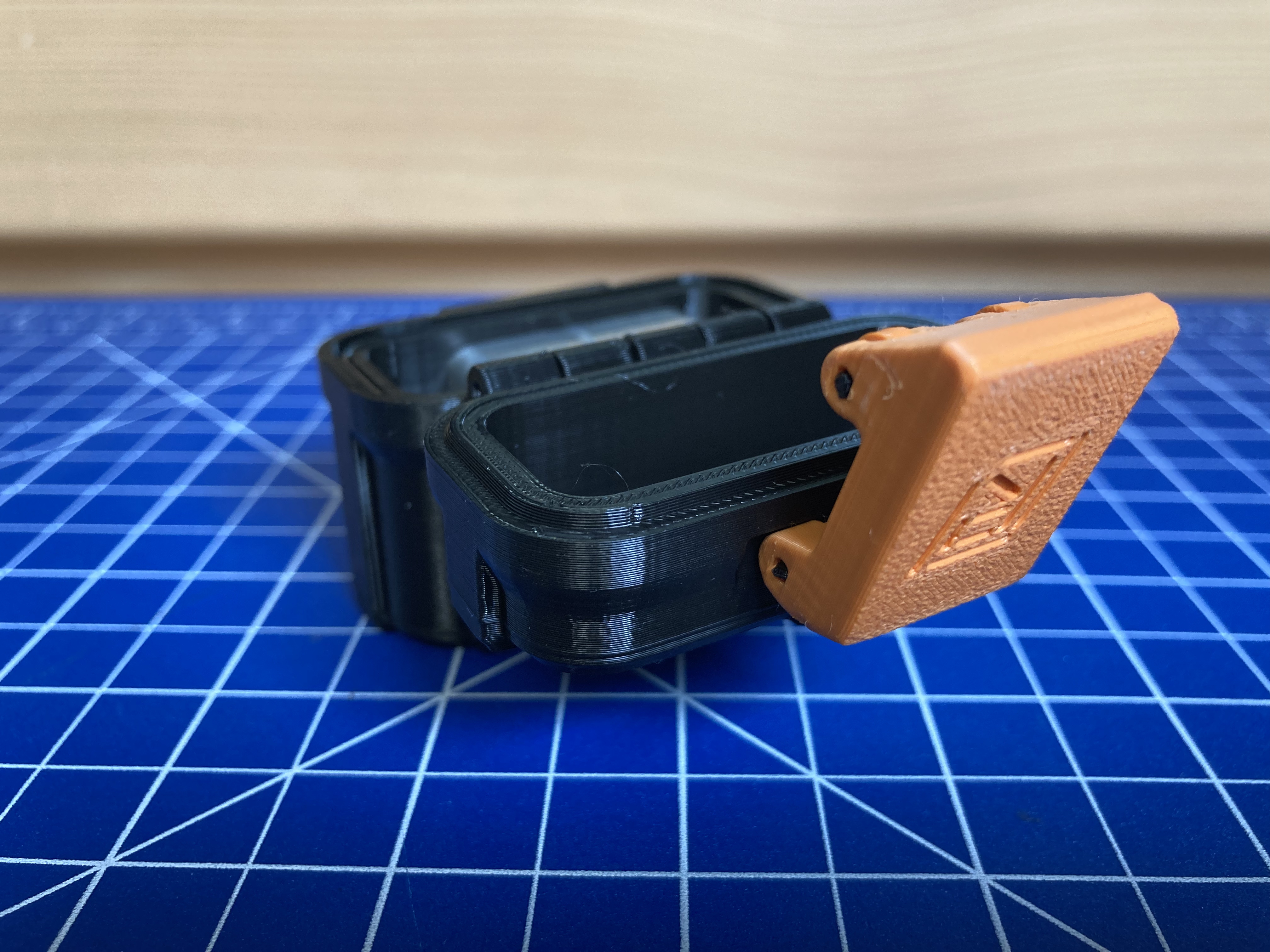 Miniatura 4 do modelo 3D Rugged Storage Box MINI (Parametric, Screwless)
