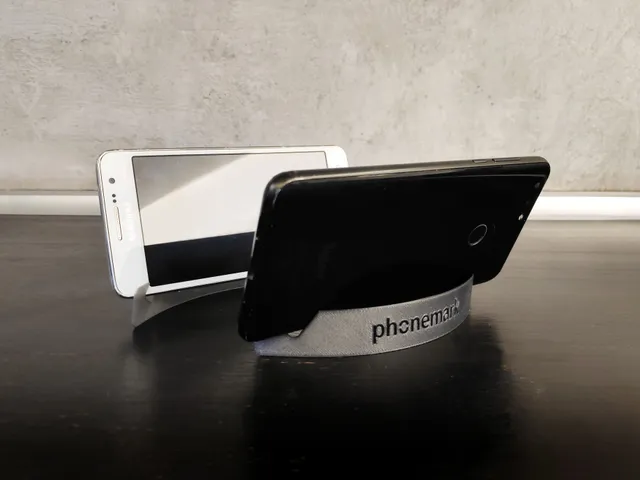 0.7 mm bookmark and phone stand in 13 minutes