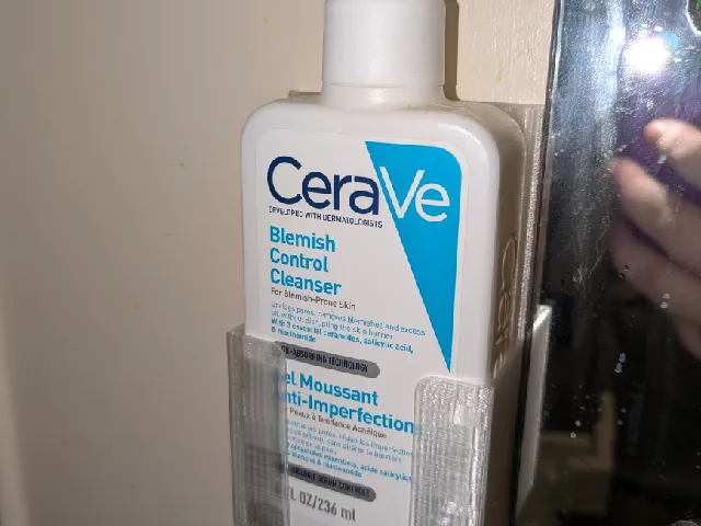 Moisturiser Holder