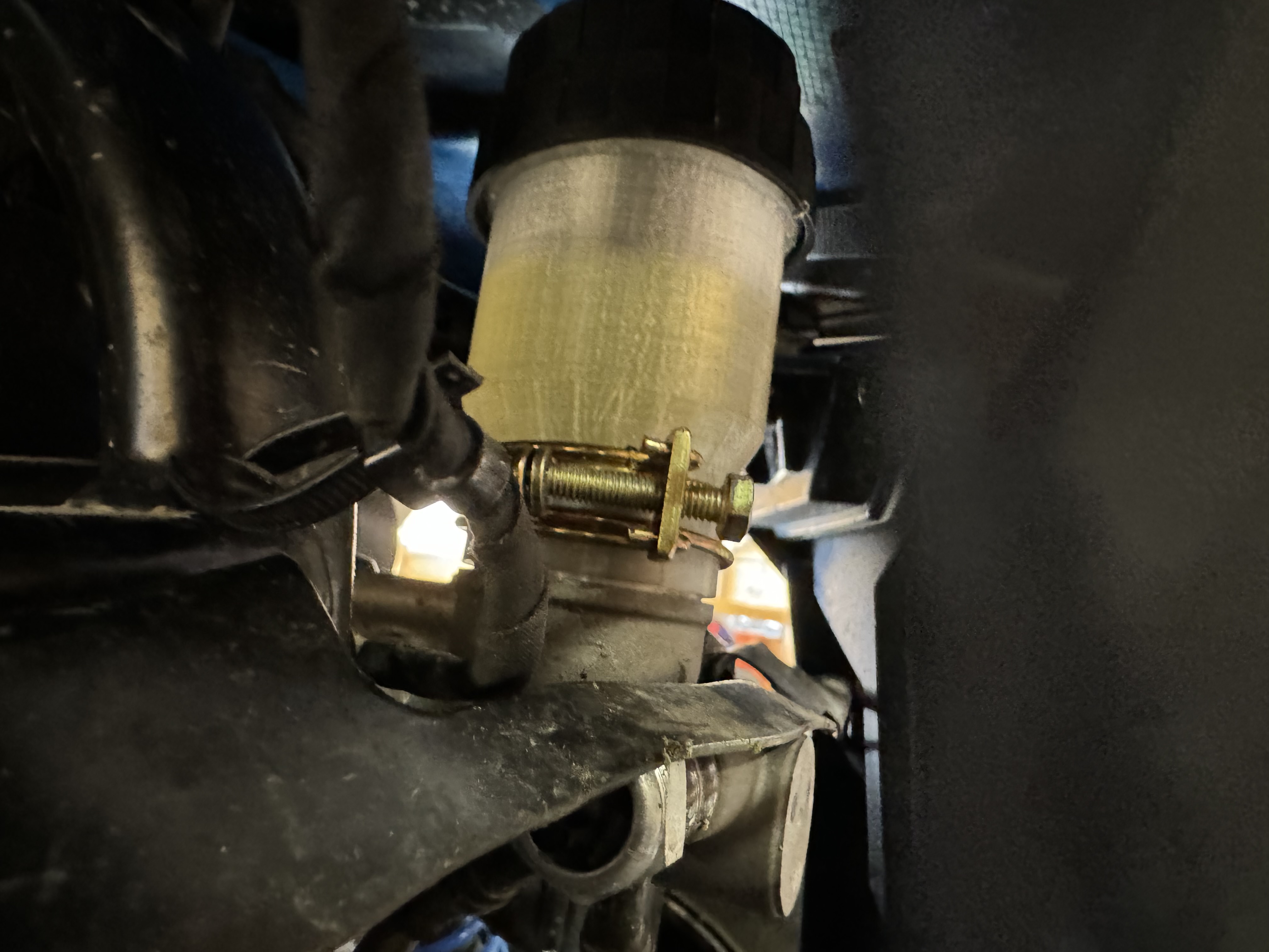 Polaris RZR 200 brake fluid reservoir by Otec Michal Download free