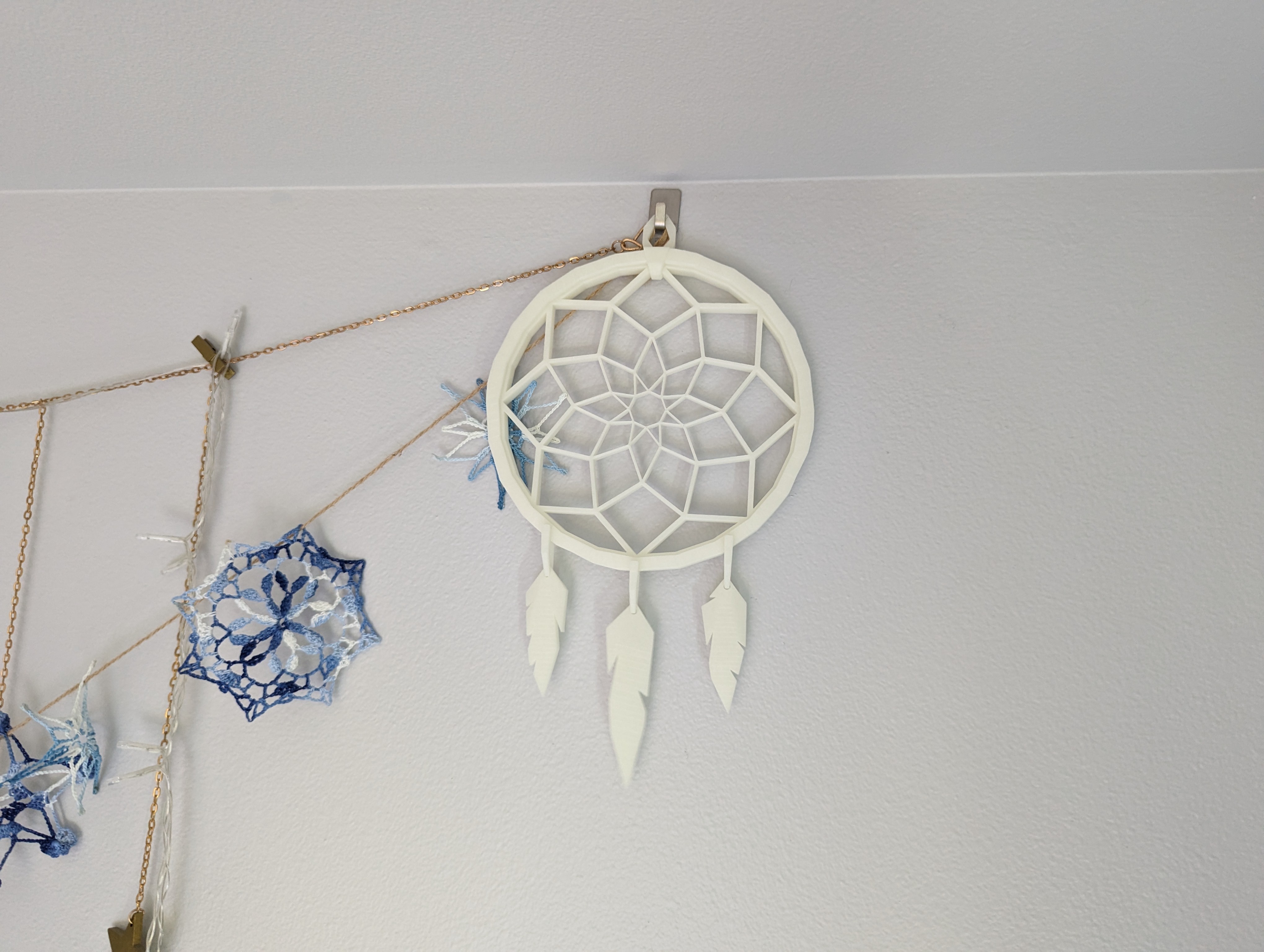 Geometric Dreamcatcher (With print in place feathers. Amazing with glow ...