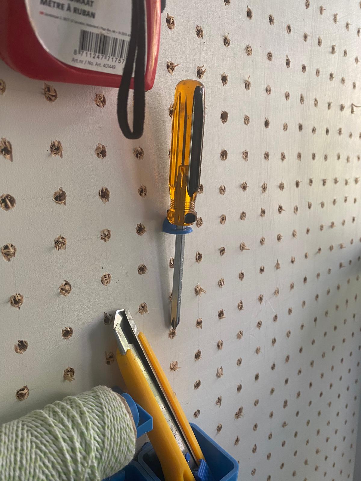 screwdriver peg board holder by Felix van der Spek | Download free STL ...