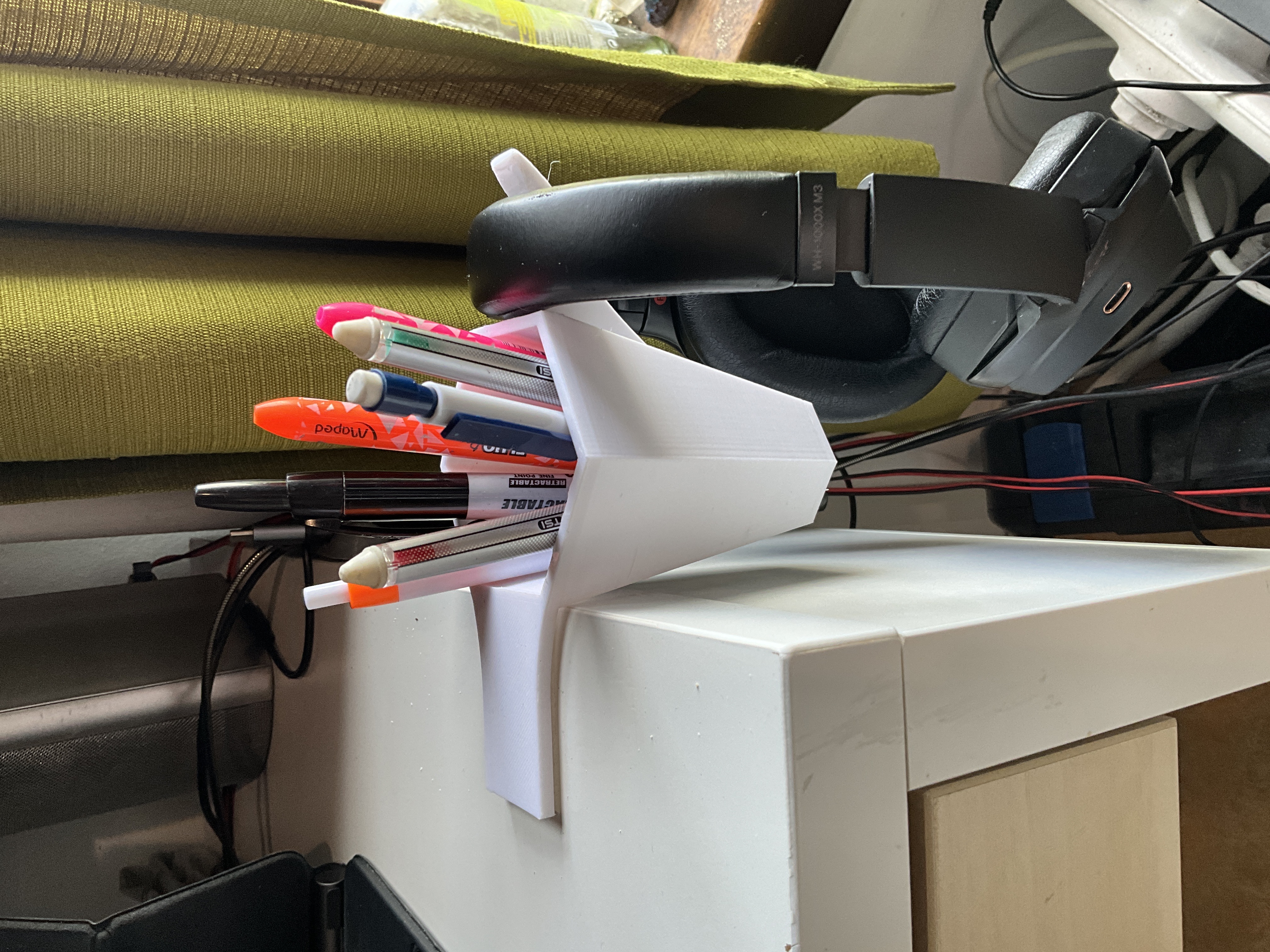 Desk Pen&Headphone Holder