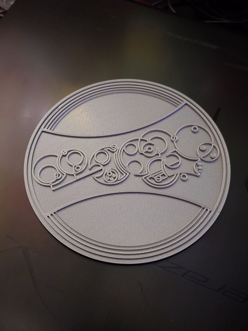 Circular Gallifreyan Wallart - "Not one living thing is worth you"